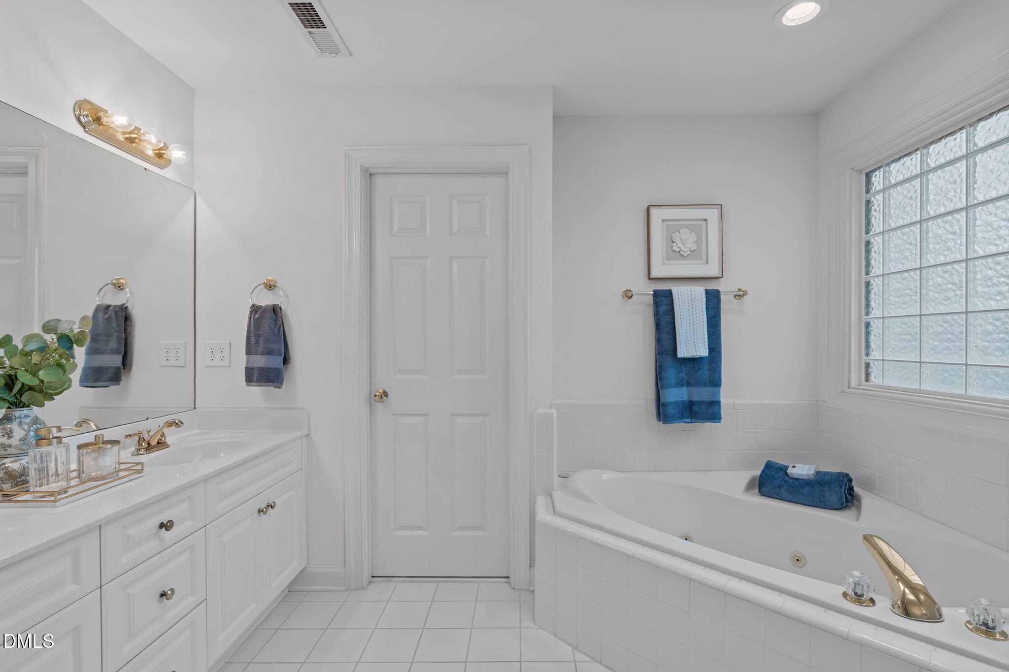 1121 Capitata Crossing Property Photo 32