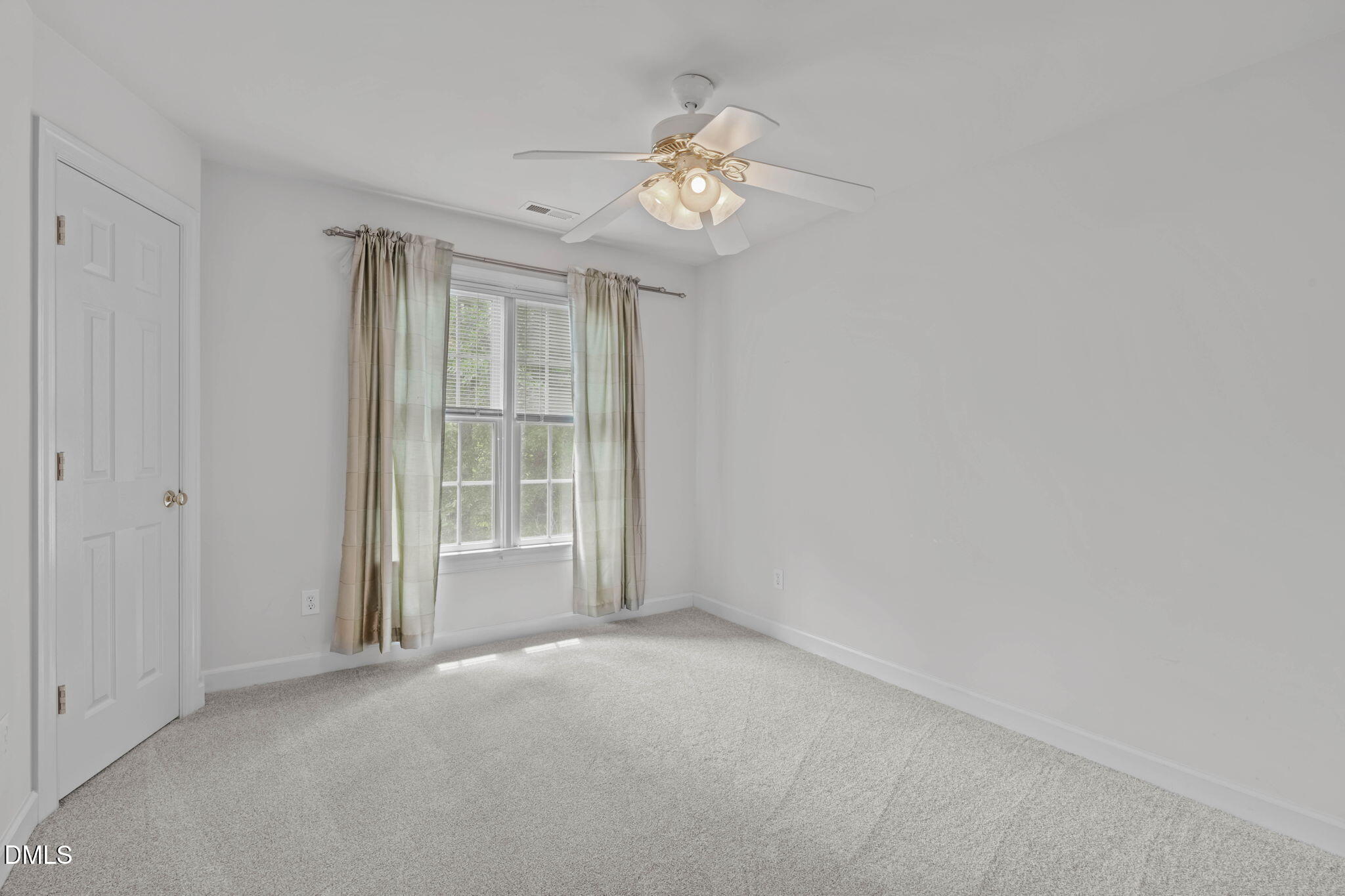 1121 Capitata Crossing Property Photo 34