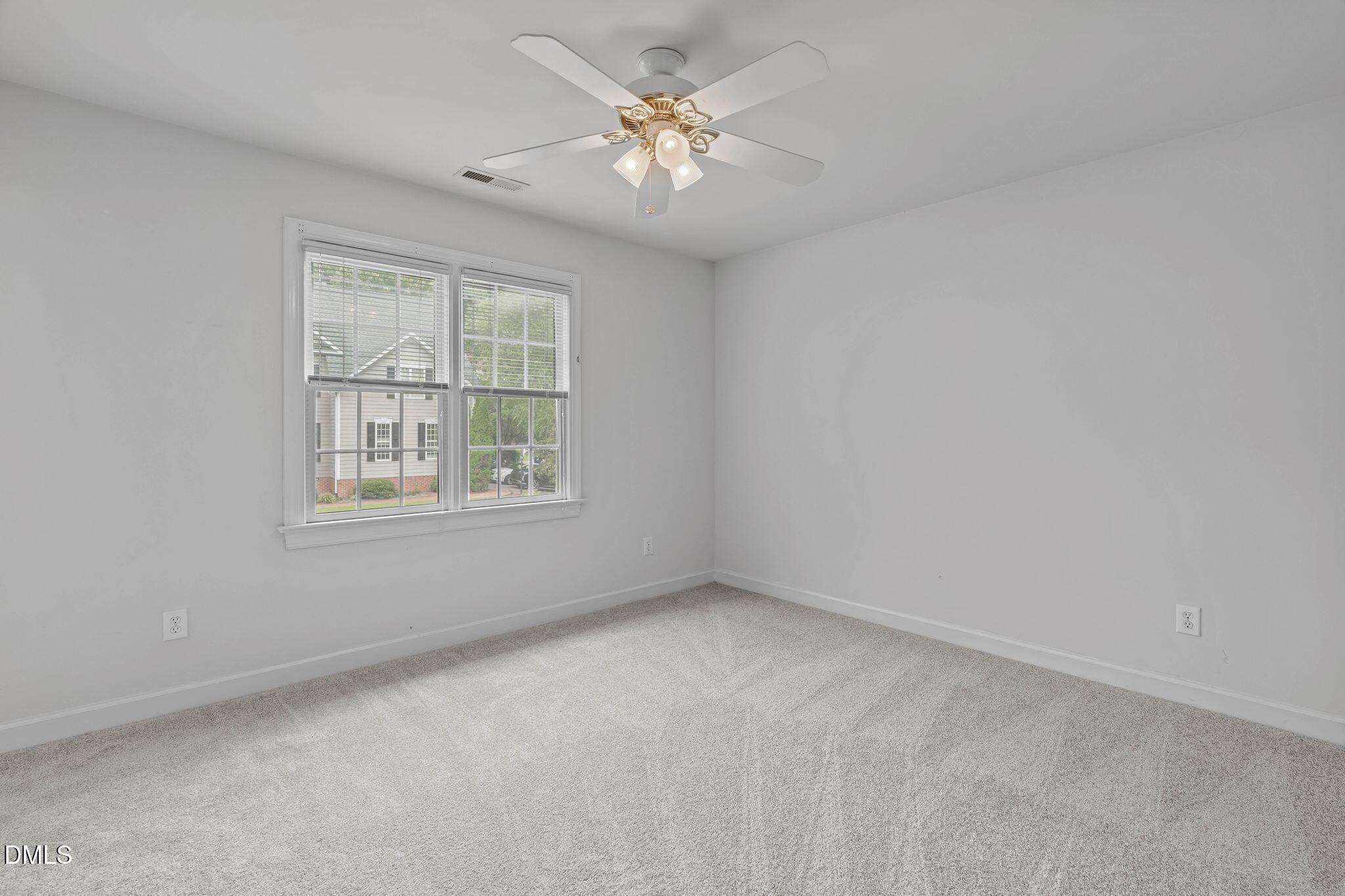 1121 Capitata Crossing Property Photo 38