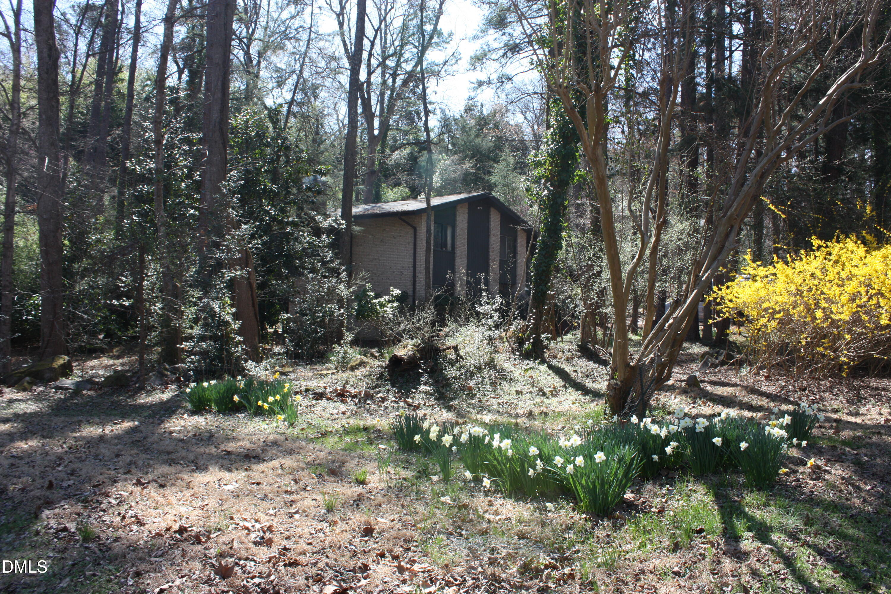 603 Kensington Drive Property Photo 2
