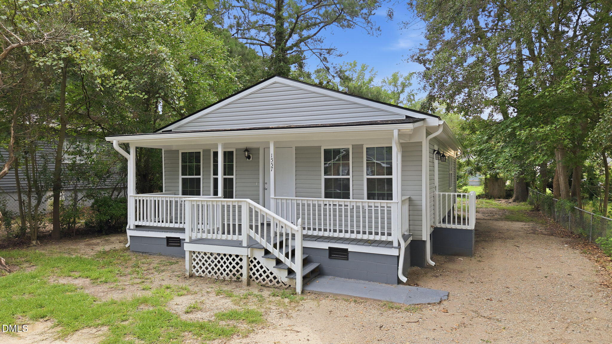 1557 Cherry Street Property Photo 2