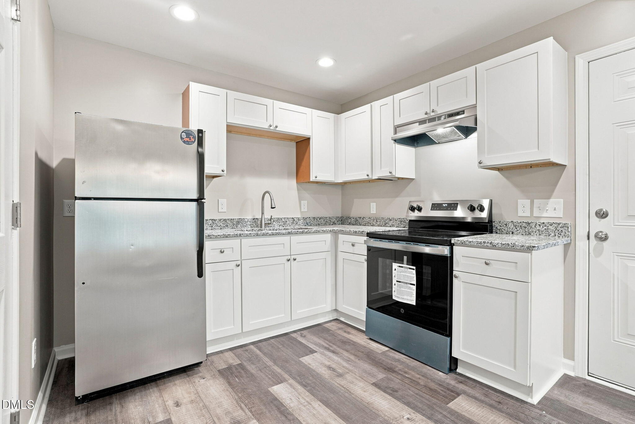 1557 Cherry Street Property Photo 11
