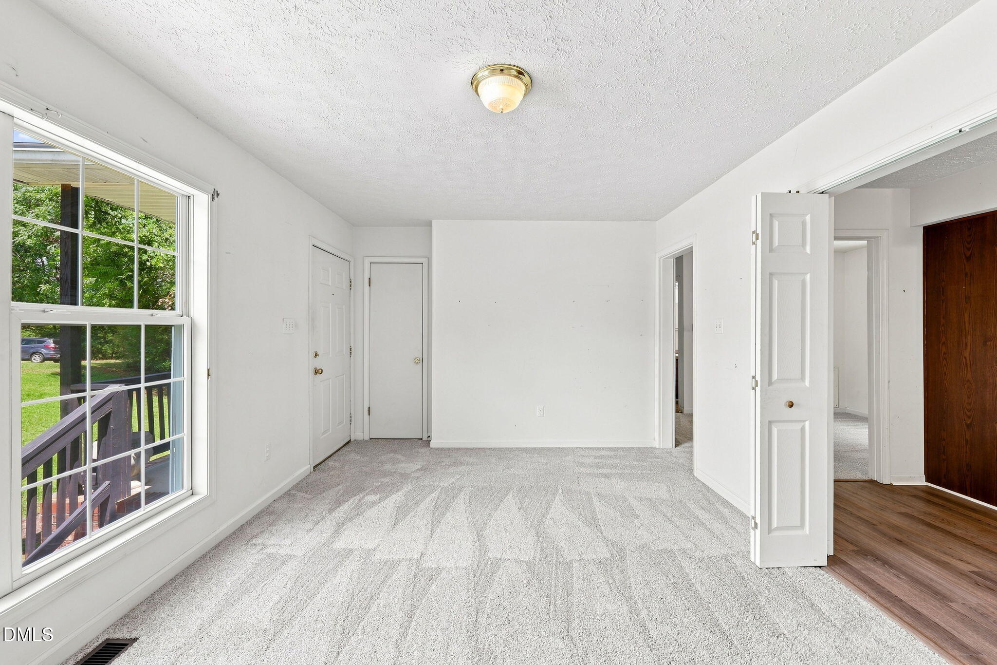 104 Pine Forest Drive Property Photo 4
