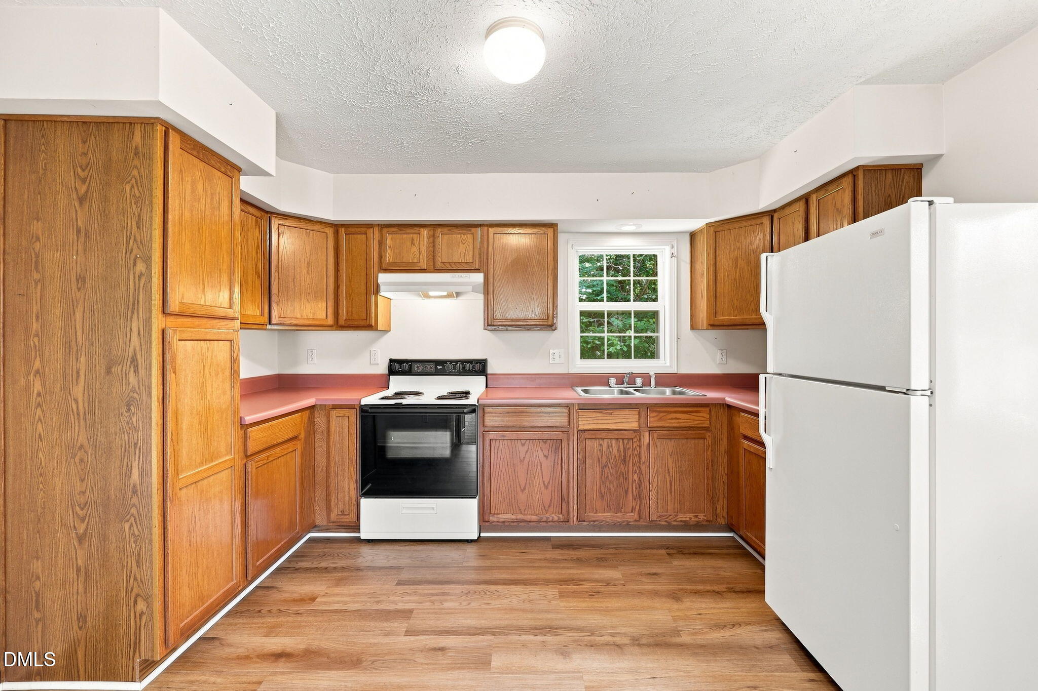 104 Pine Forest Drive Property Photo 8