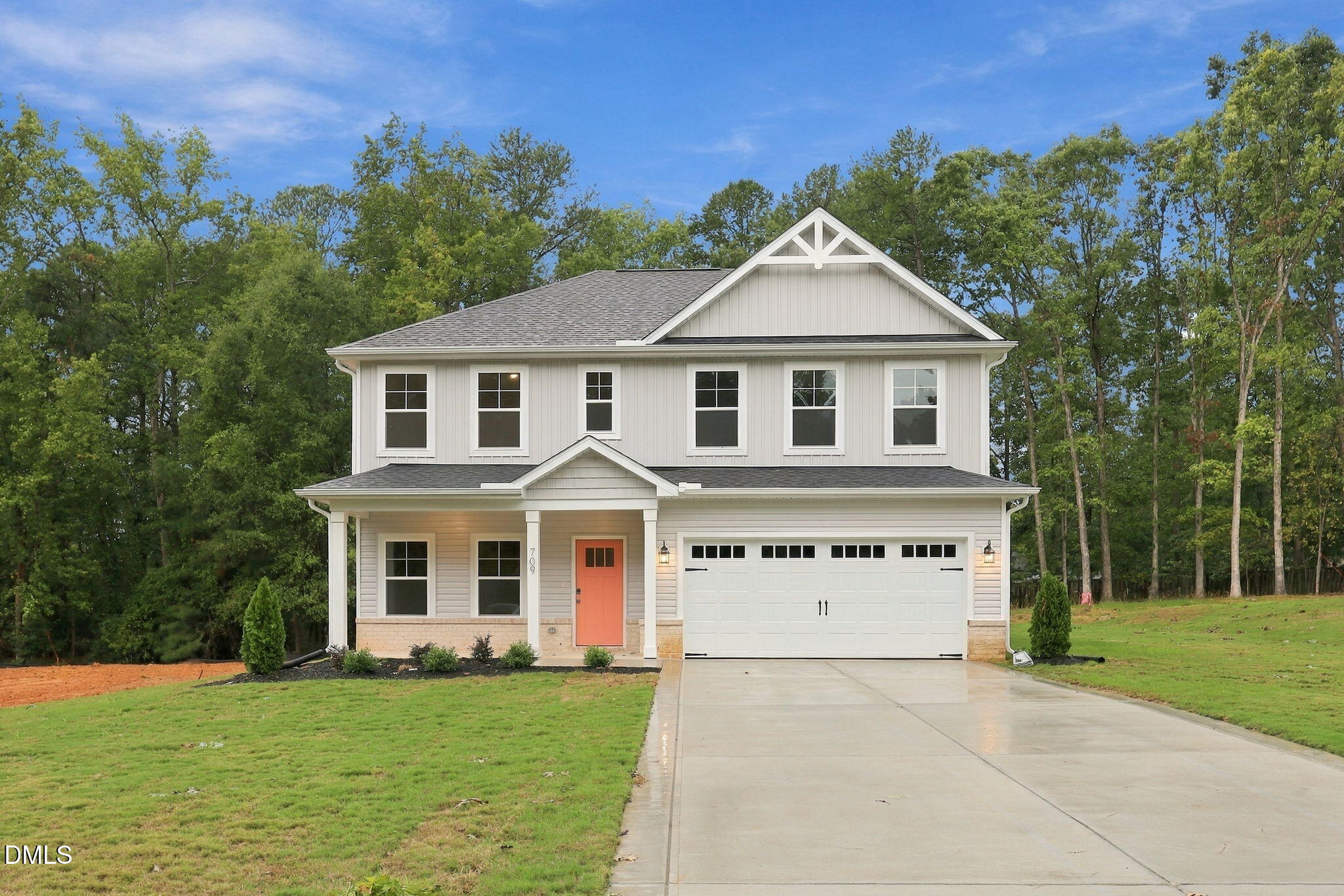 709 Crestview Drive Property Photo 2