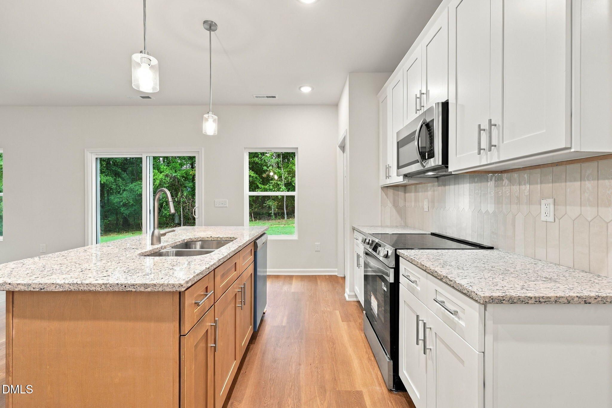 709 Crestview Drive Property Photo 10