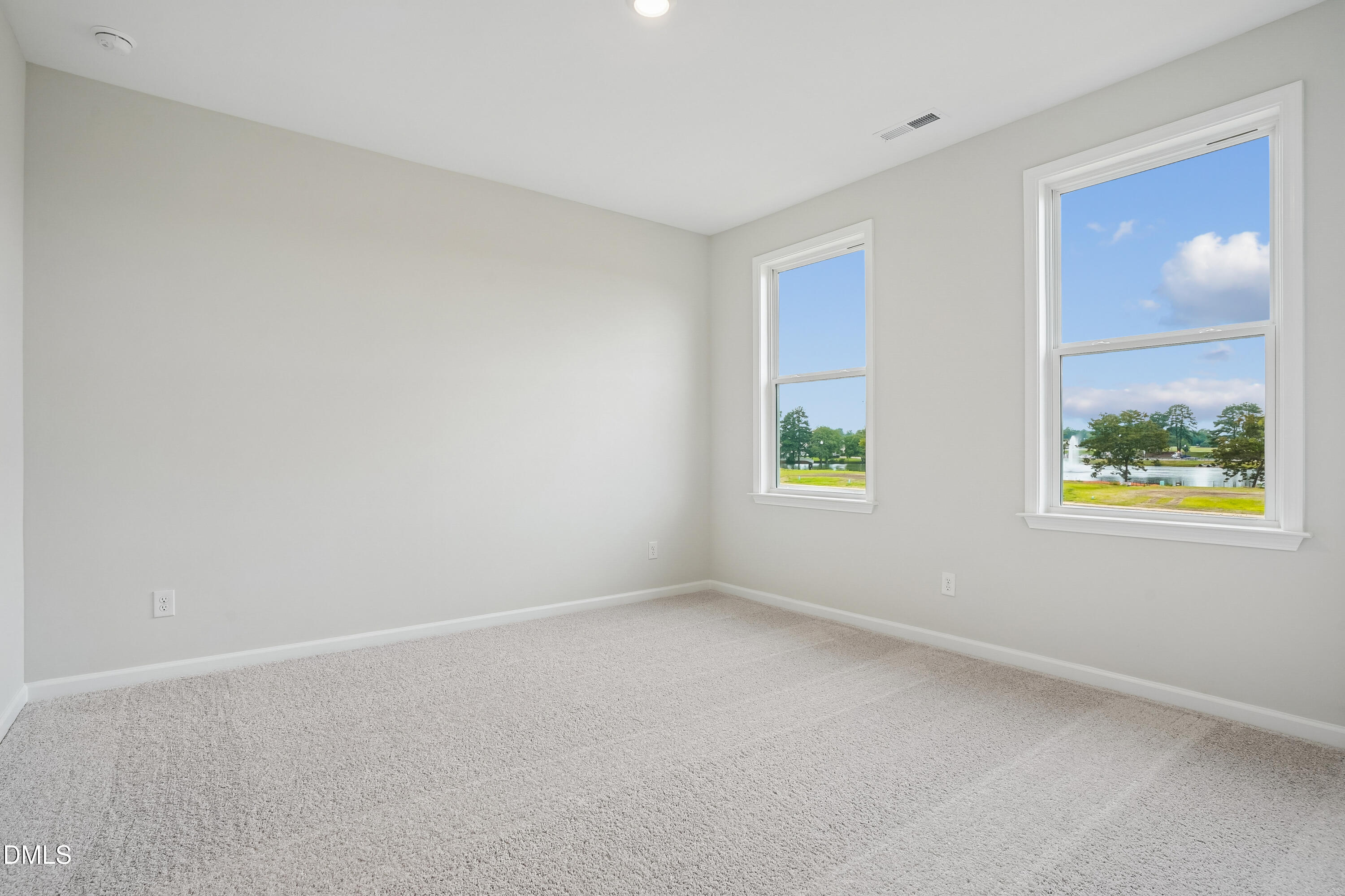 37 E Tiger Lily Trail #56 Property Photo 13