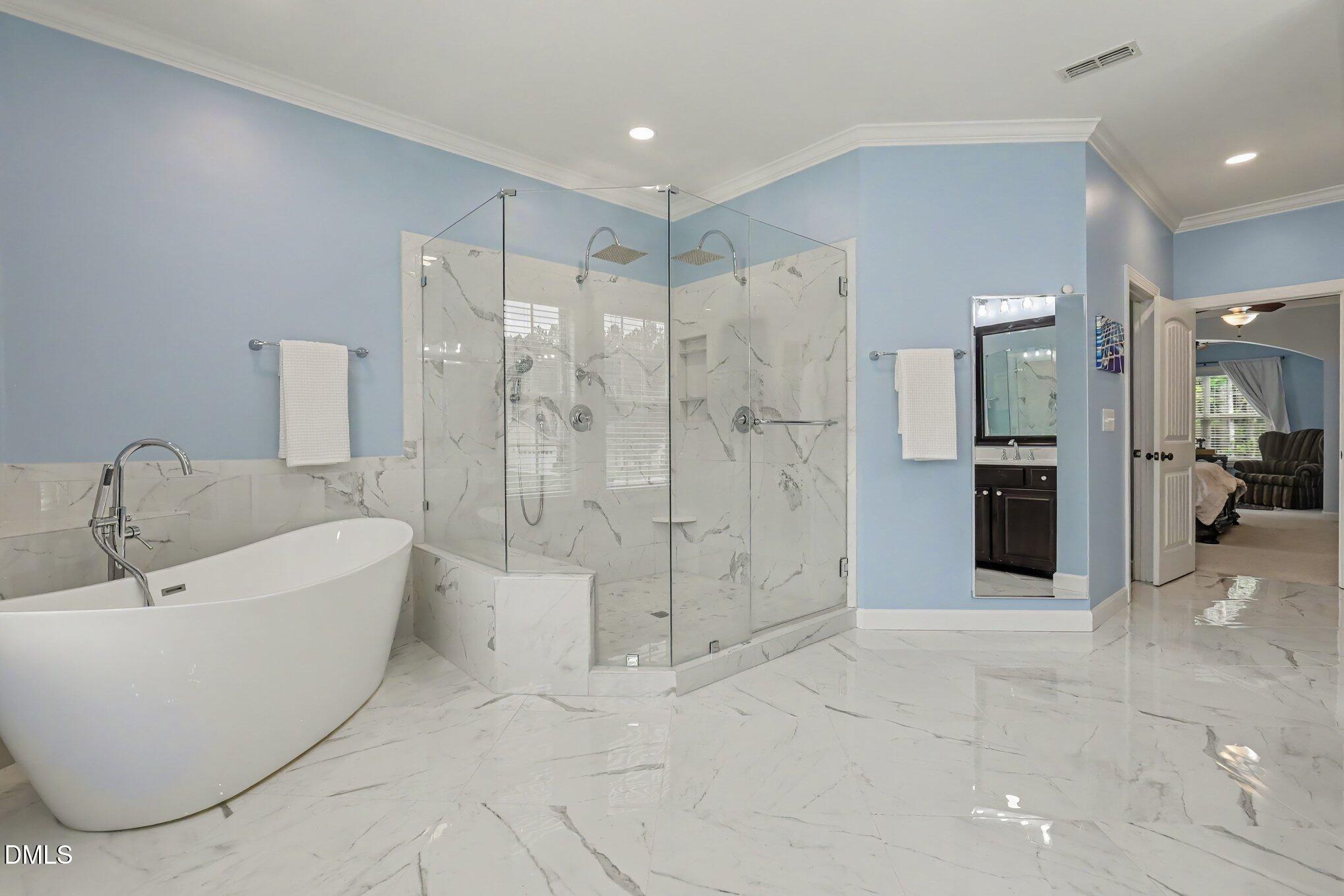 294 Dongola Street Property Photo 8
