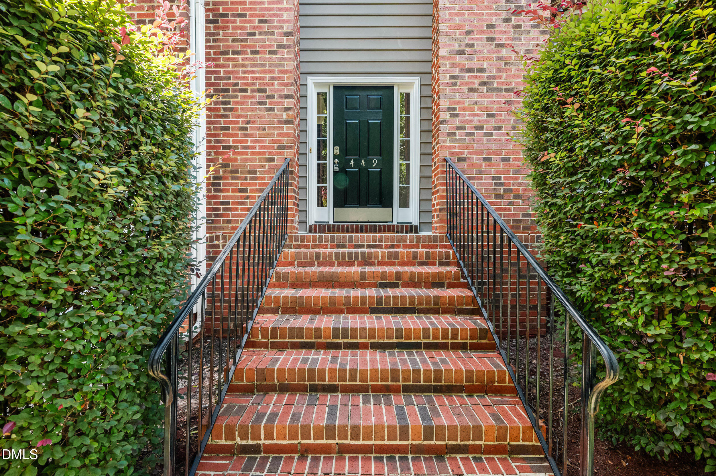 449 Seastone Street Property Photo 3