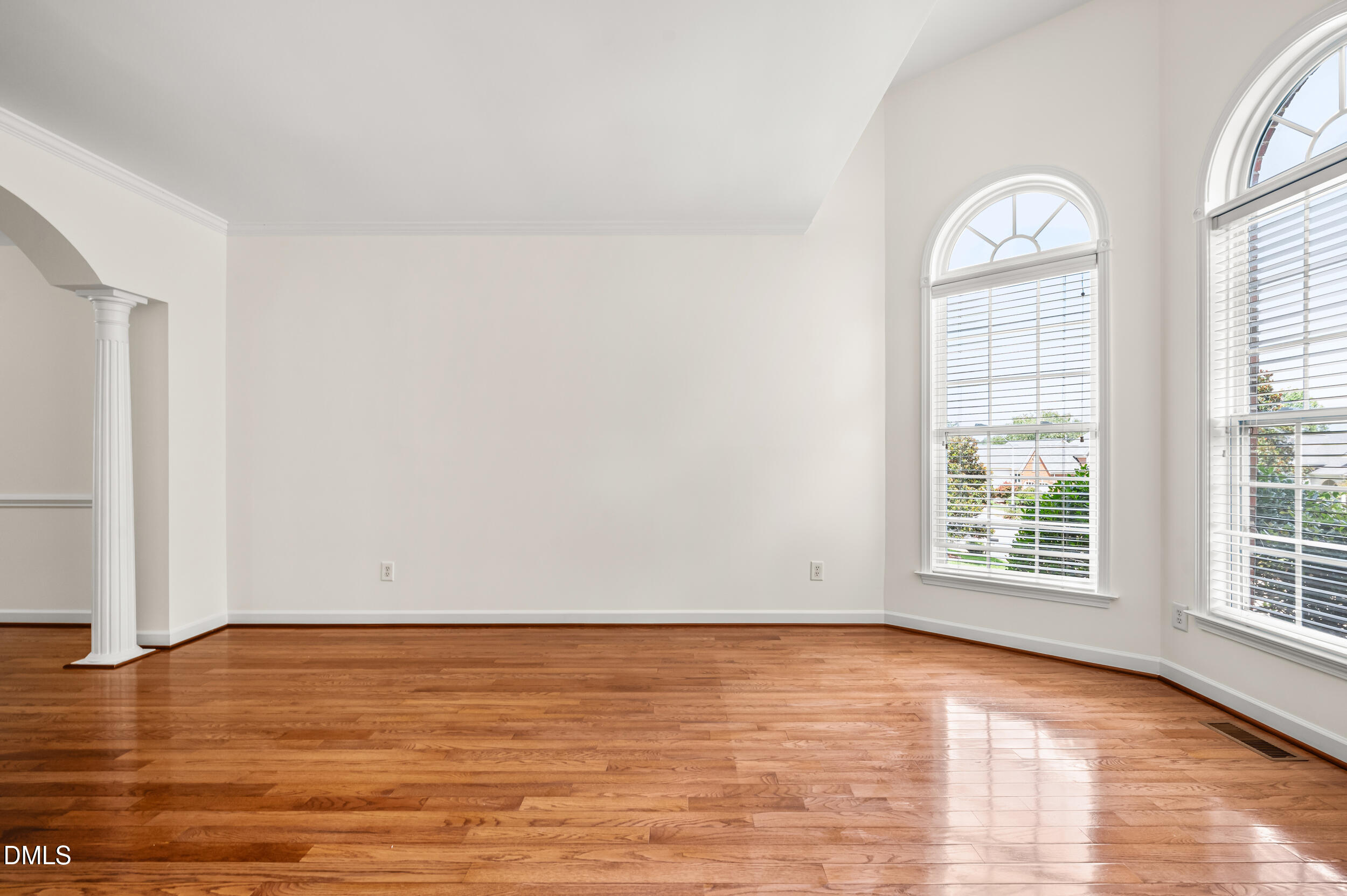 449 Seastone Street Property Photo 6