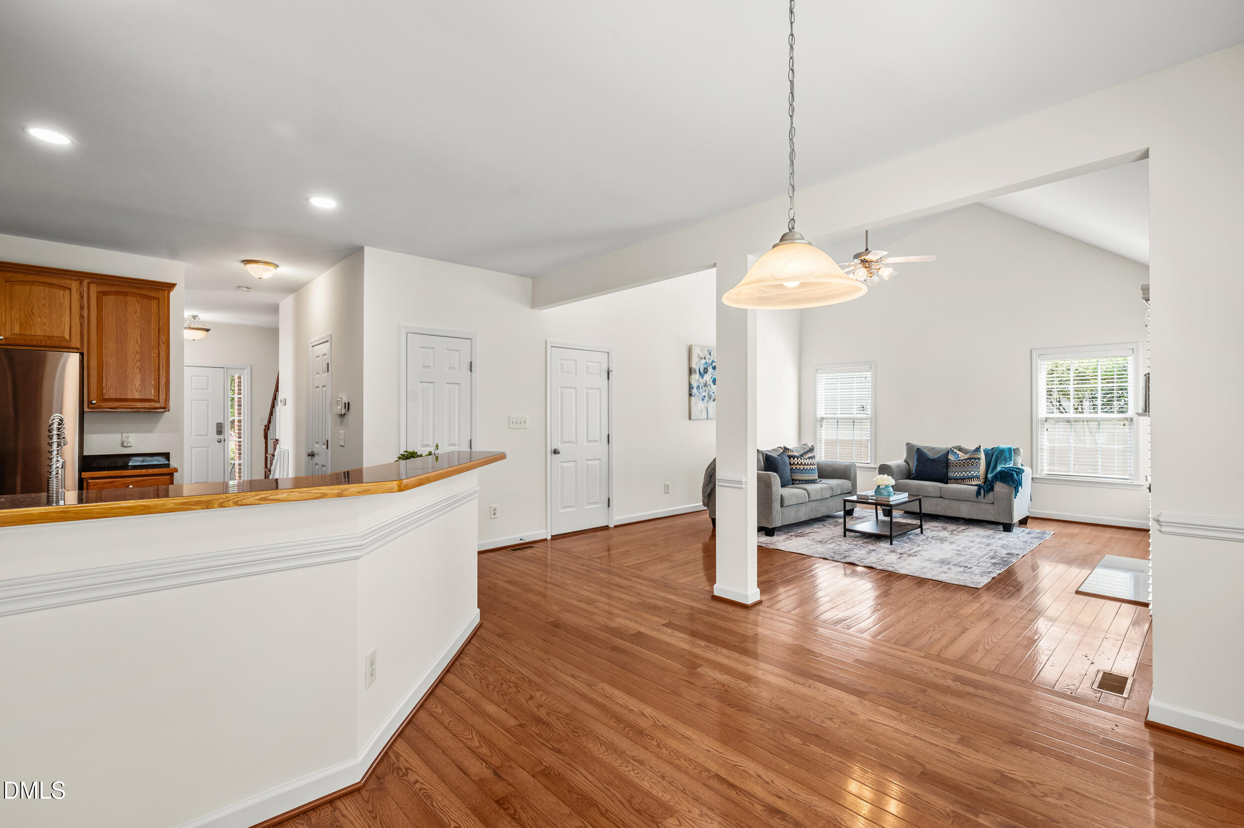 449 Seastone Street Property Photo 14