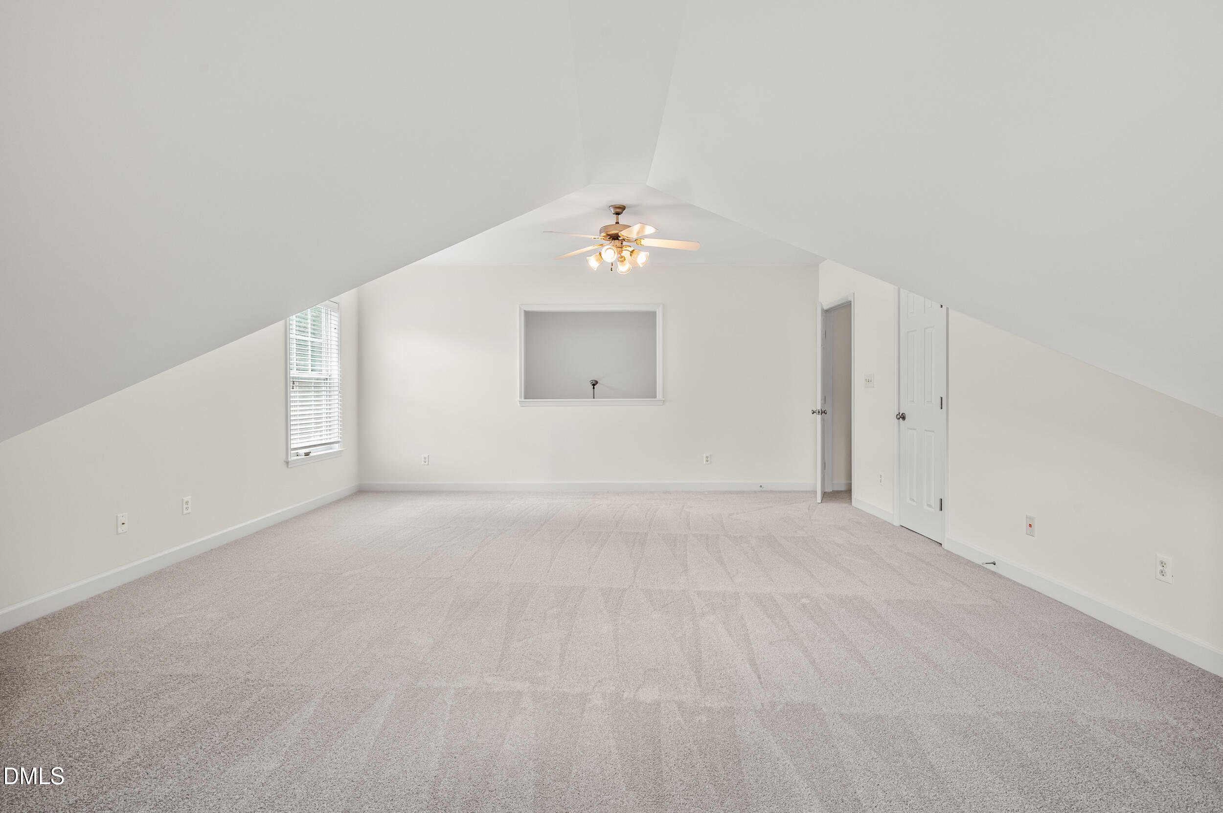 449 Seastone Street Property Photo 22