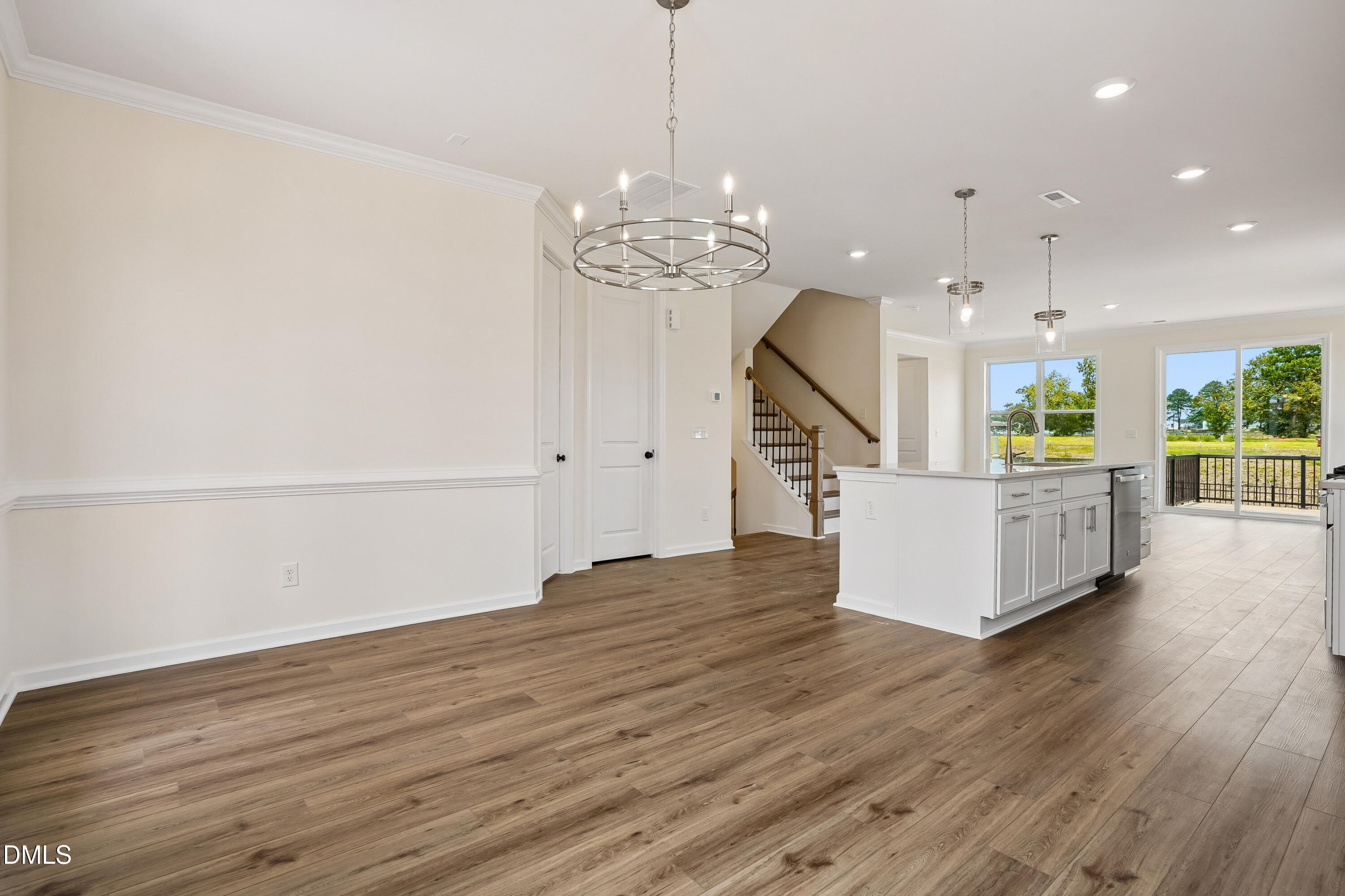 51 E Tiger Lily Trail Property Photo 6