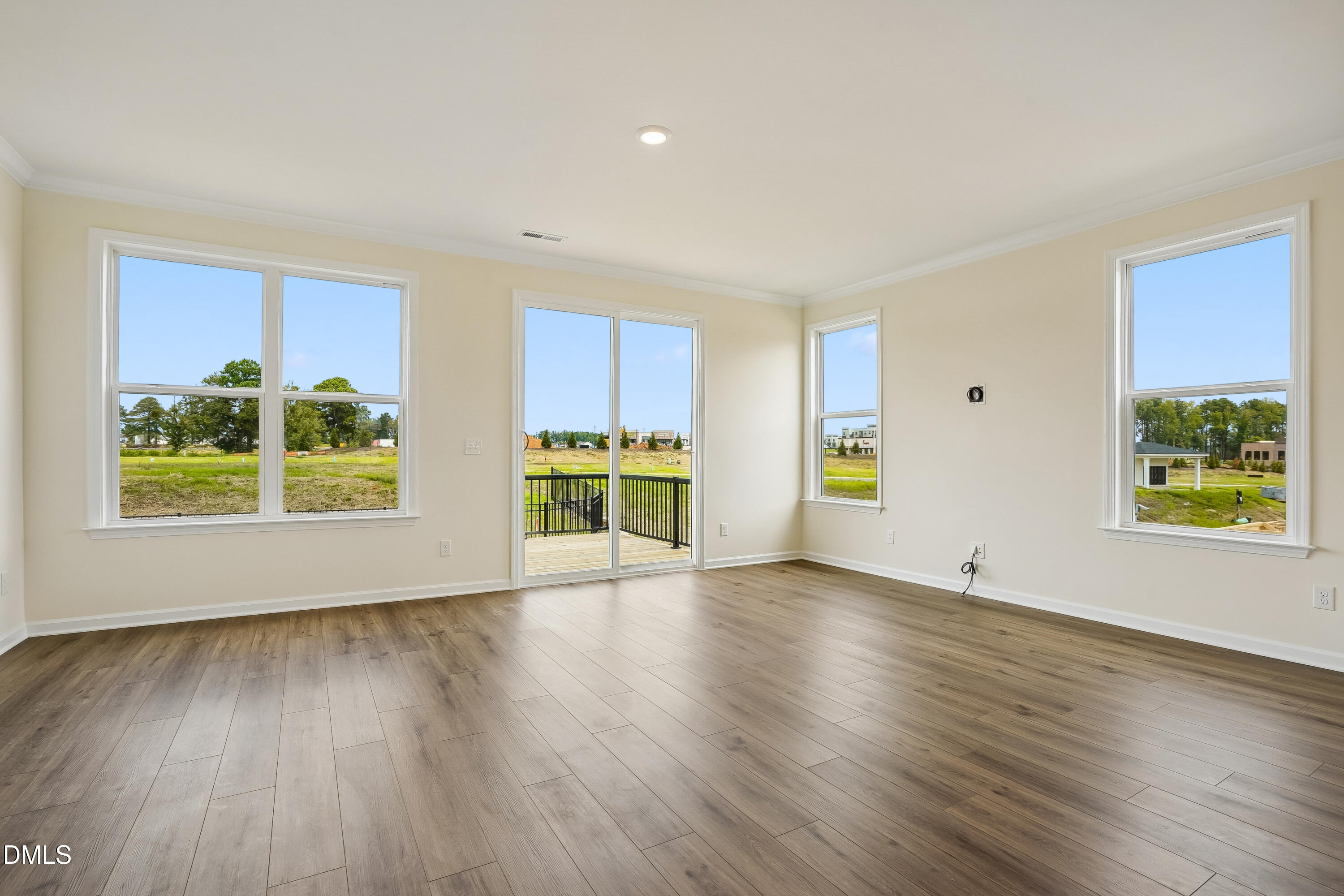 51 E Tiger Lily Trail Property Photo 9