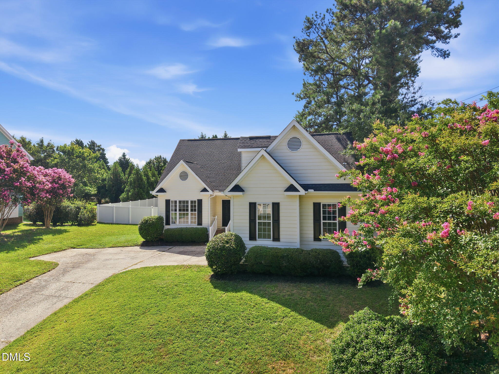 101 Somerset Farm Drive Property Photo 6