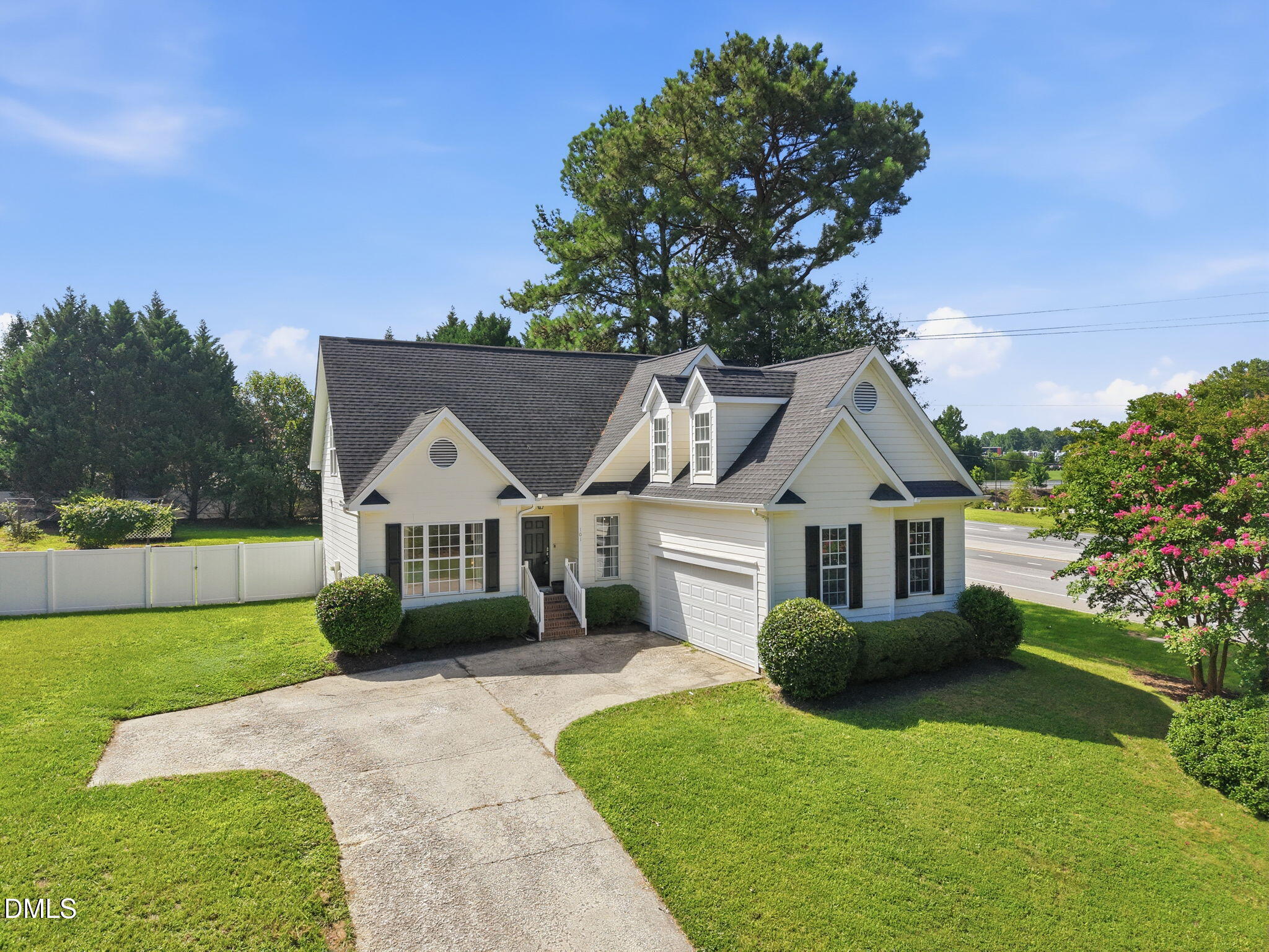 101 Somerset Farm Drive Property Photo 8