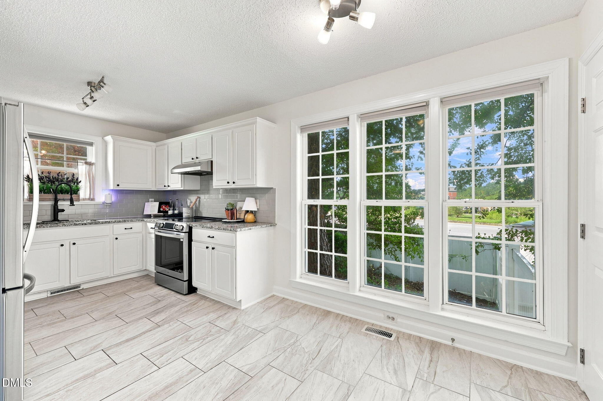 101 Somerset Farm Drive Property Photo 14