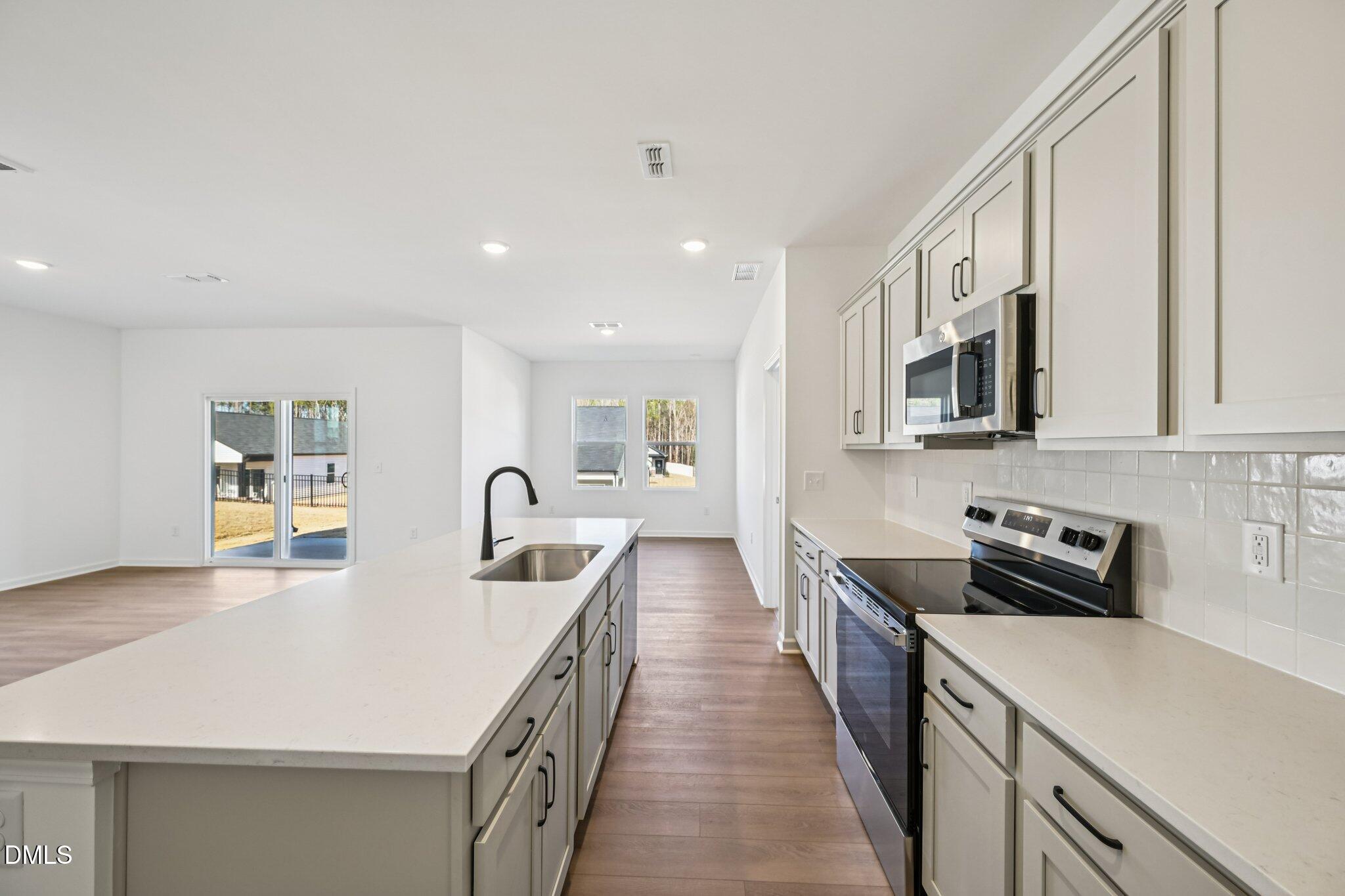 6651 Chillingham Drive 93 Property Photo 12