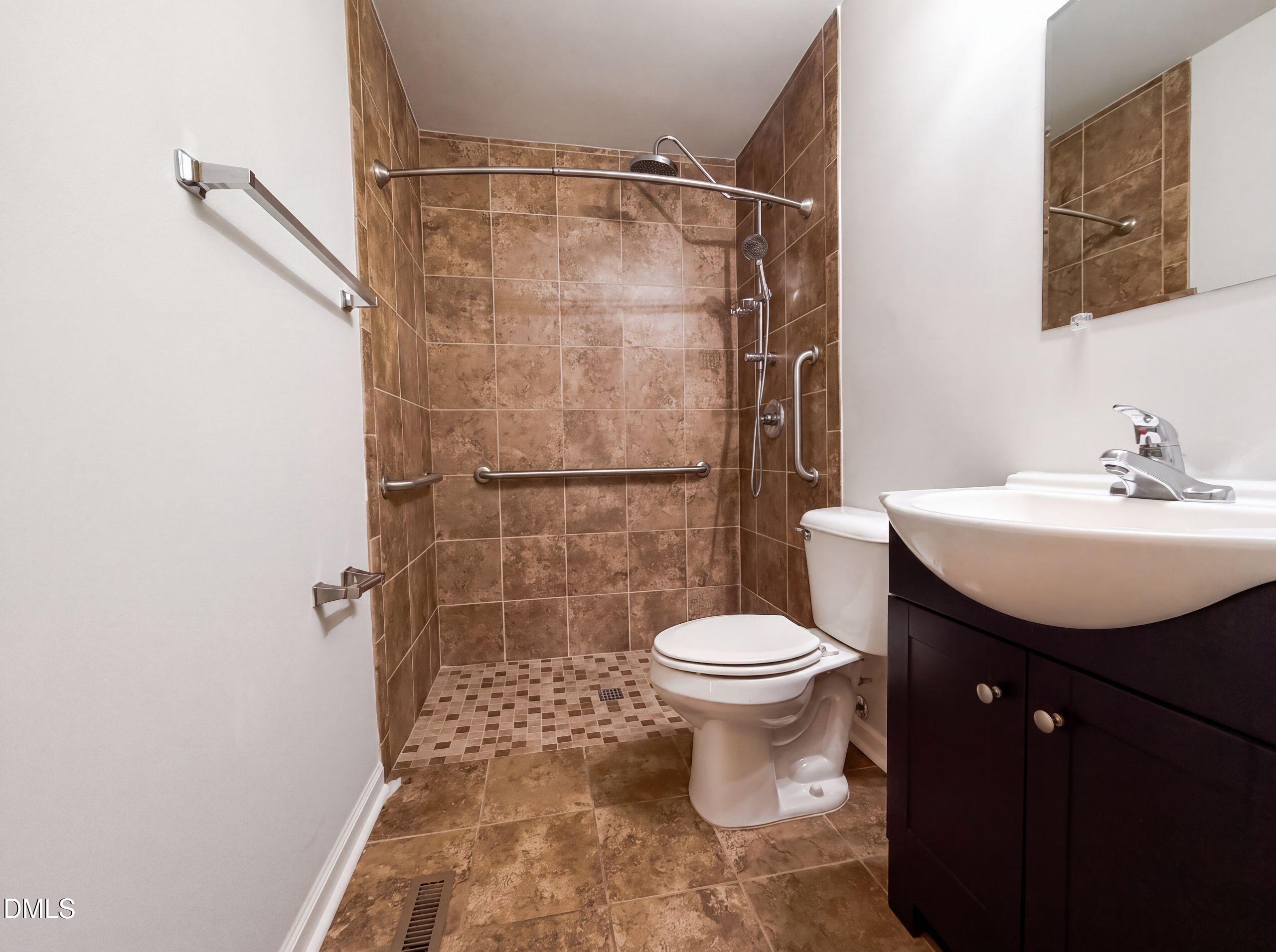 4060 Rosehill Road Property Photo 17