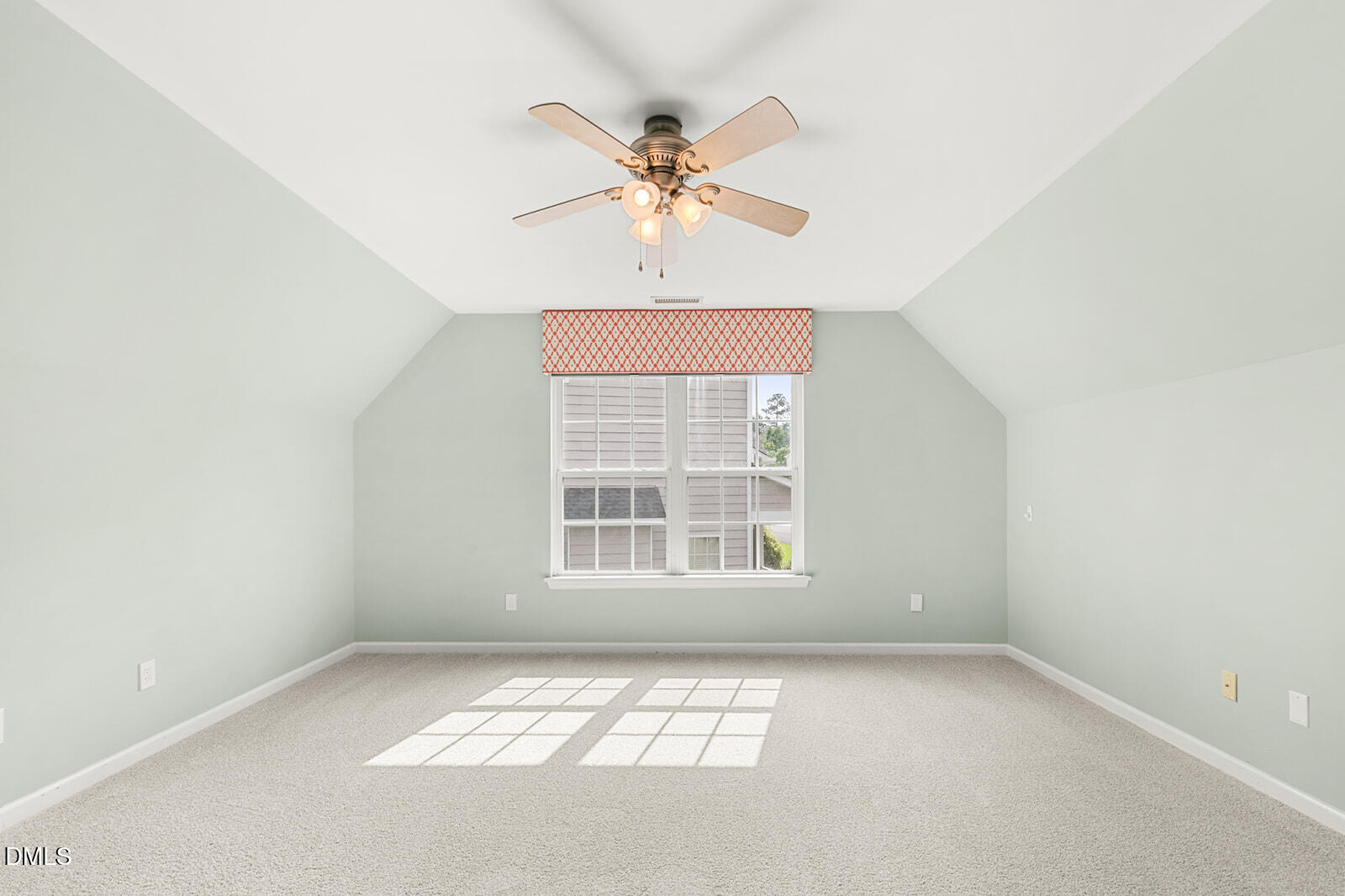 6012 Solitude Way Property Photo 27