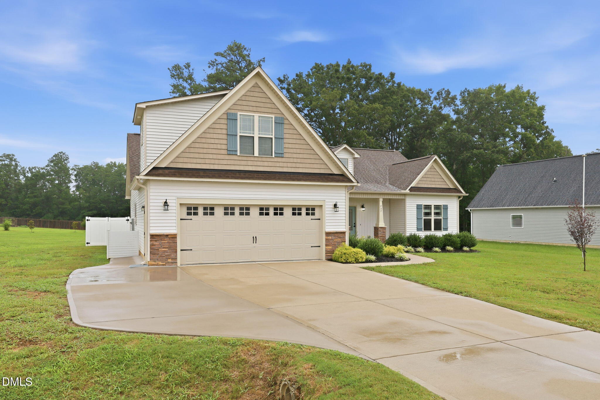 237 Carolina Landing Drive Property Photo 2
