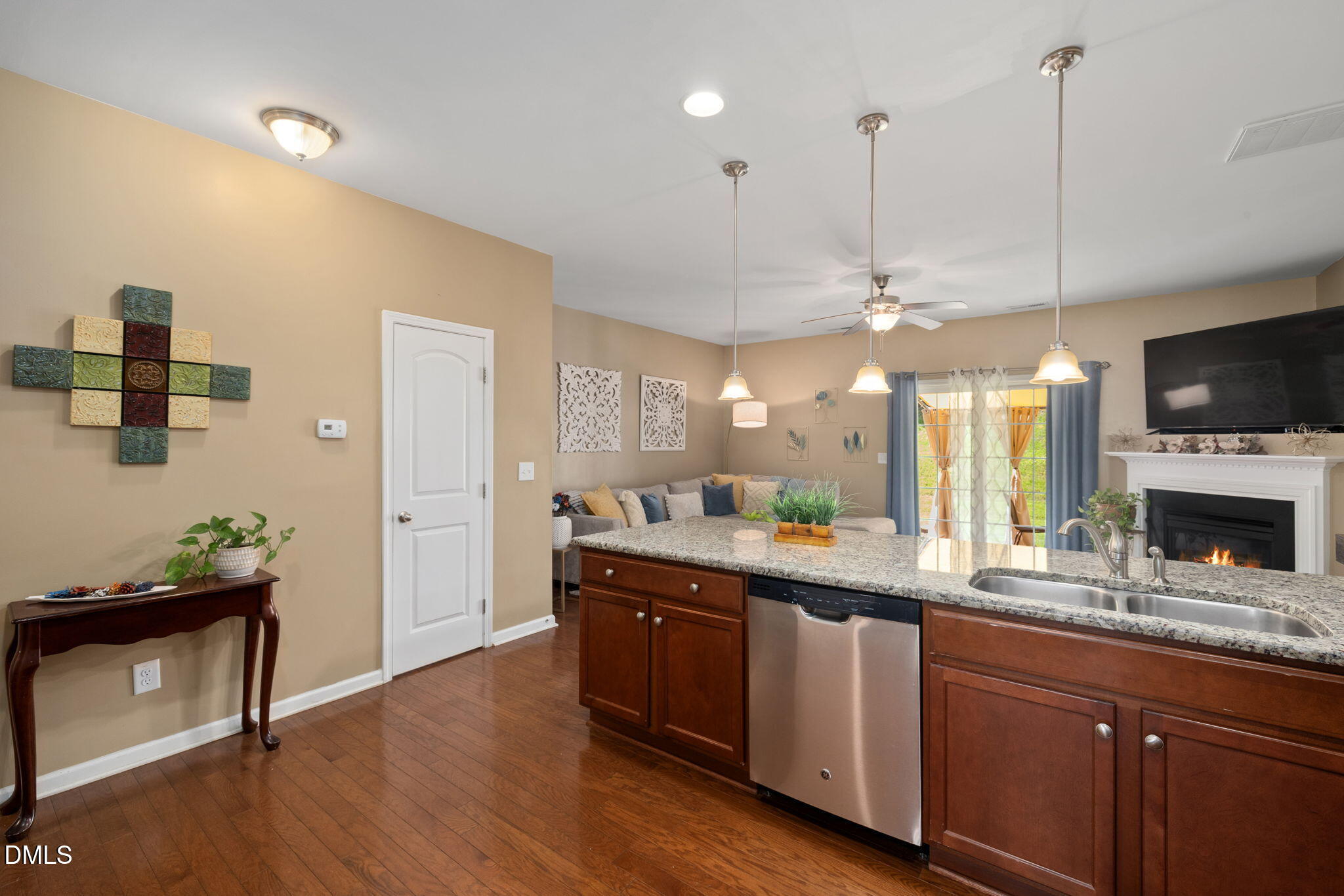 1304 Cozart Street Property Photo 10
