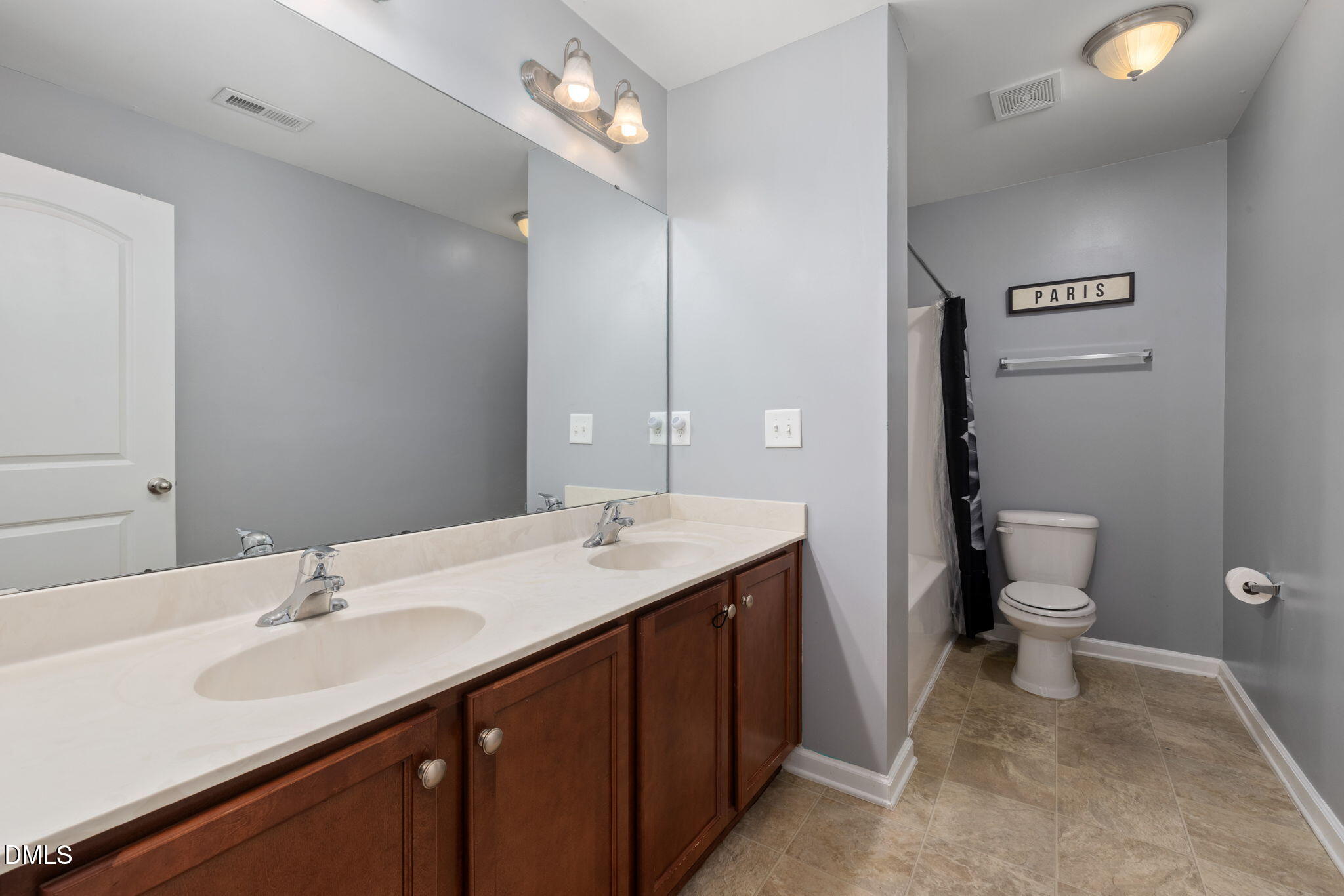 1304 Cozart Street Property Photo 19