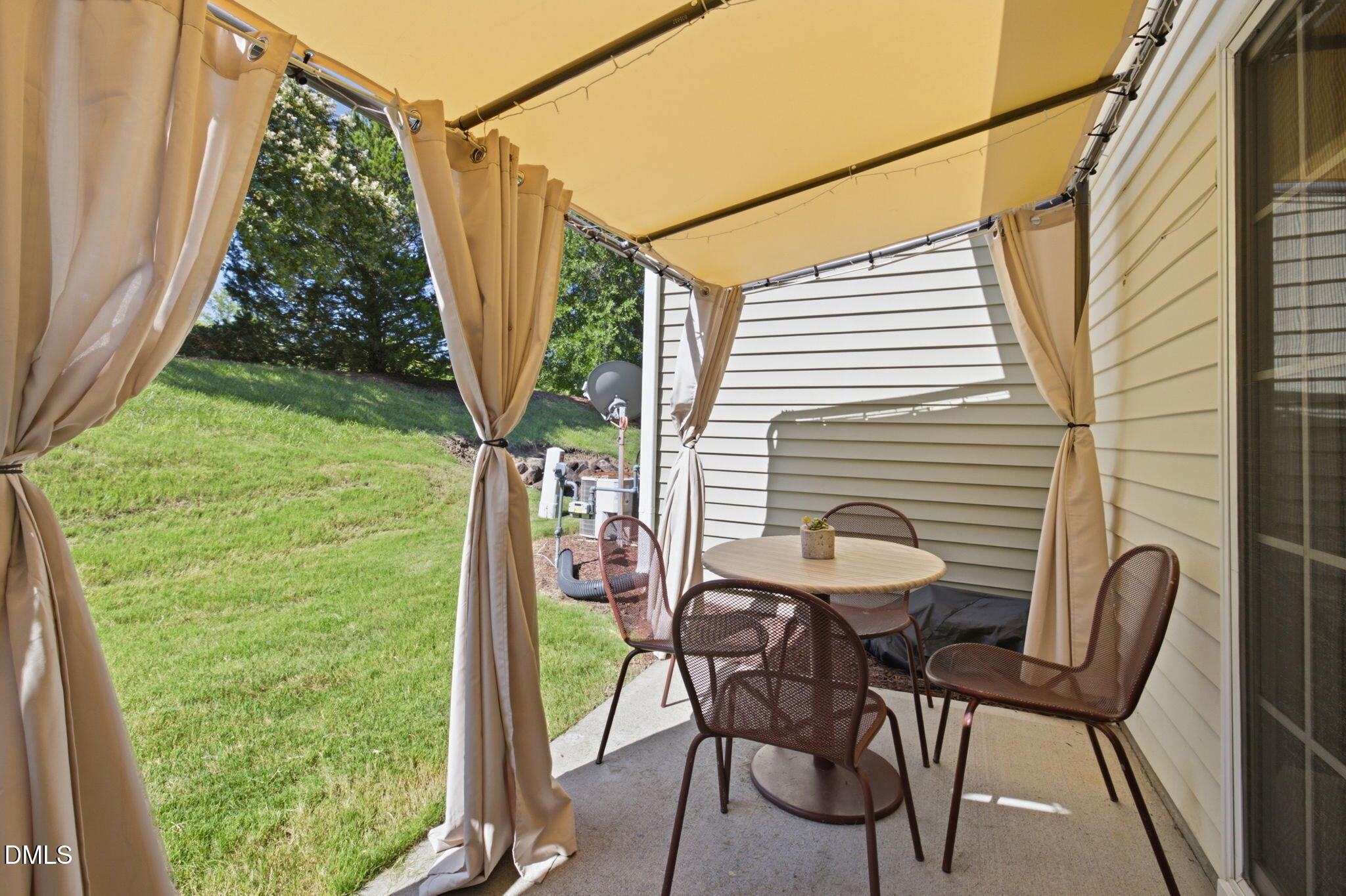 1304 Cozart Street Property Photo 28
