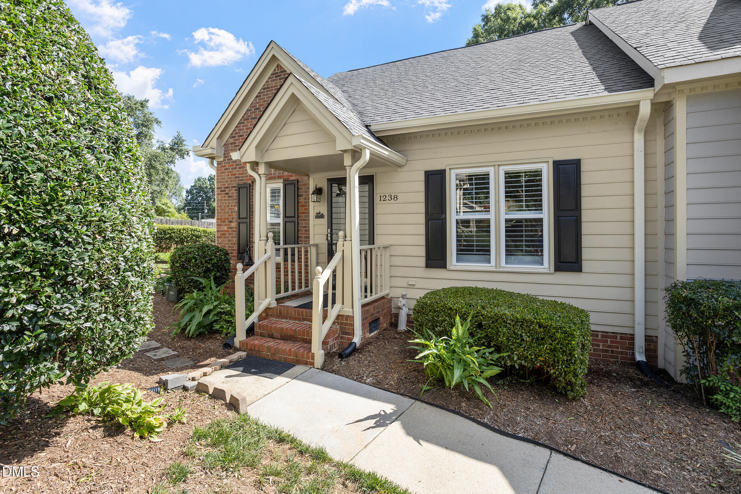 1238 Shadowbark Court Property Photo 1