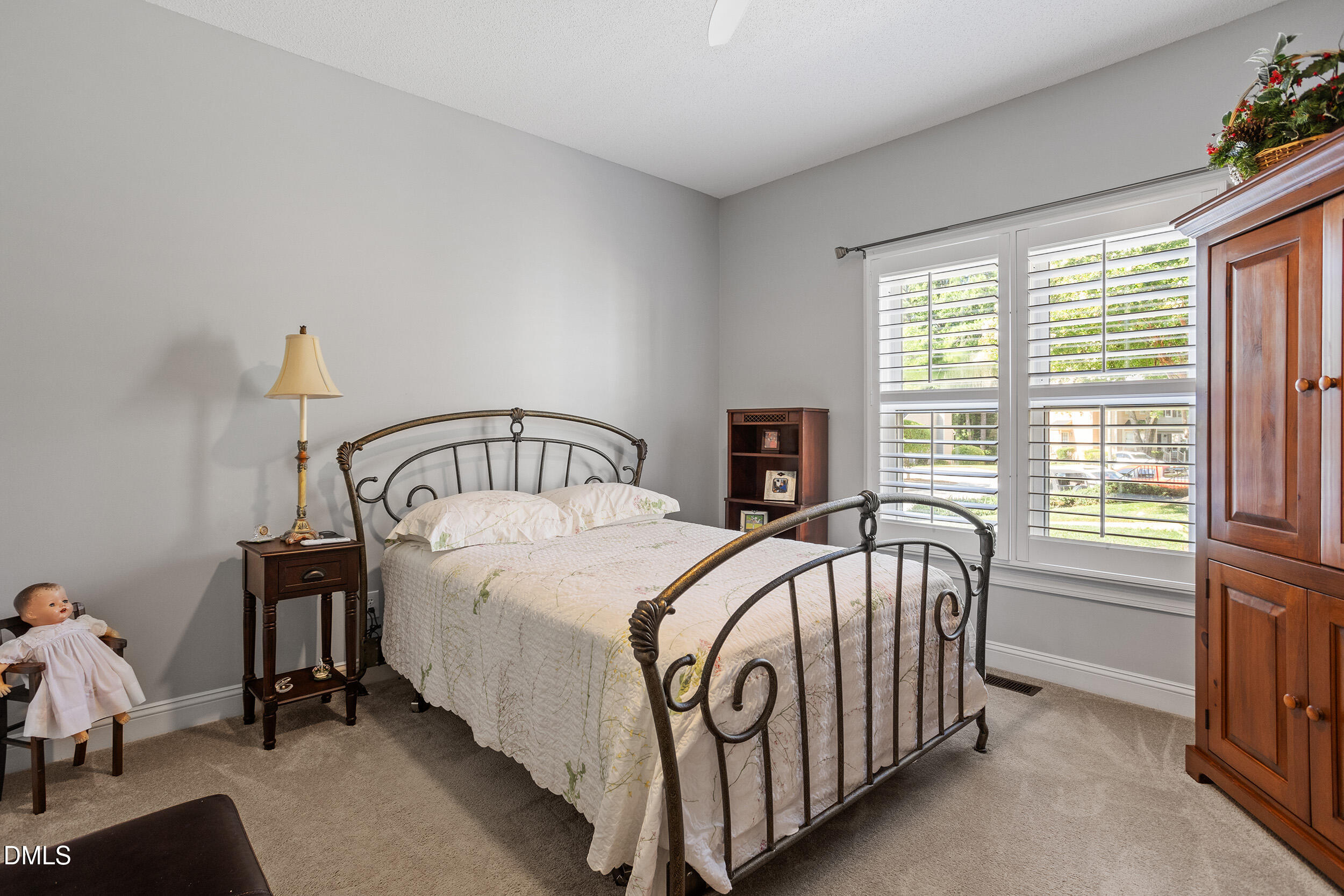 1238 Shadowbark Court Property Photo 7