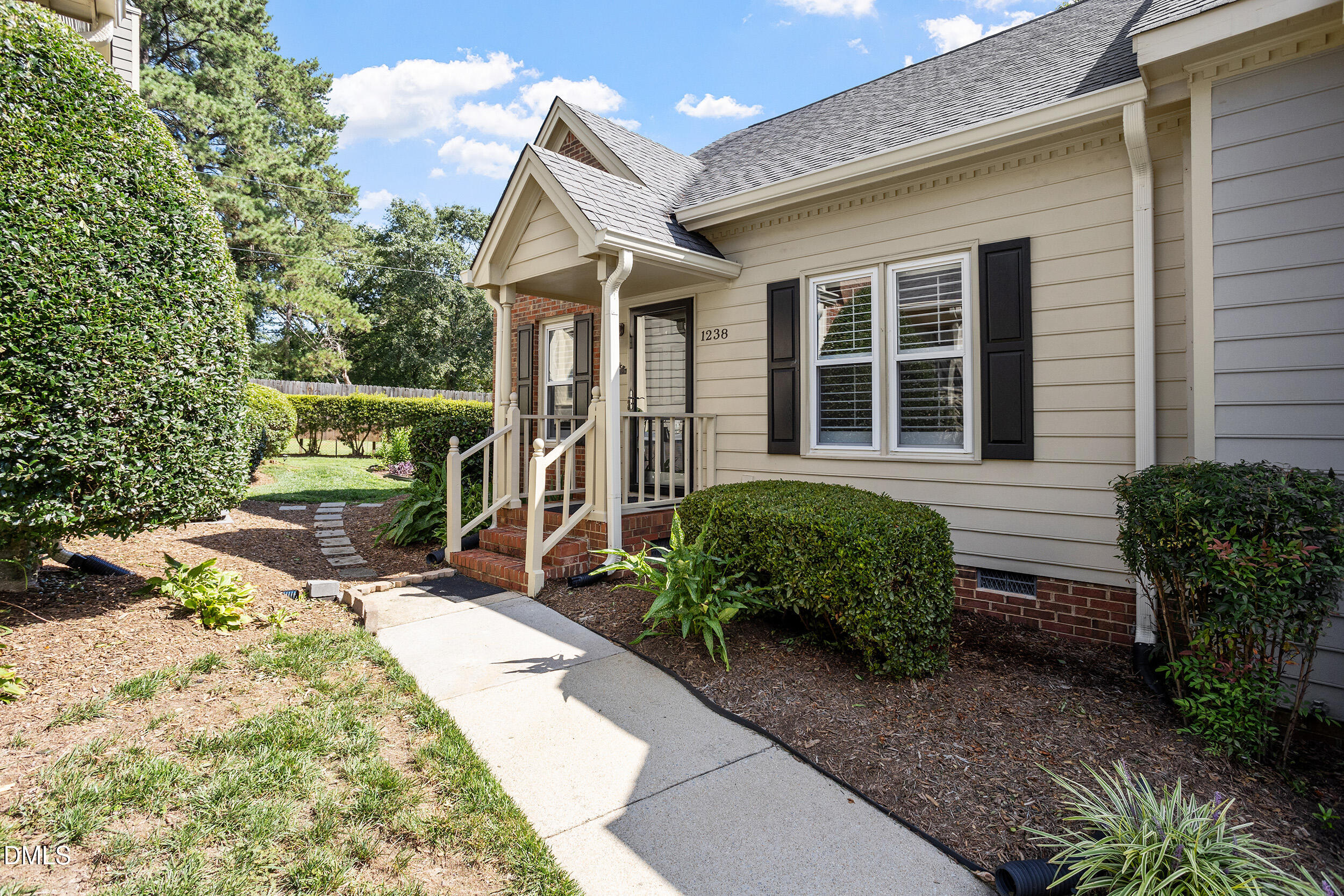 1238 Shadowbark Court Property Photo 24