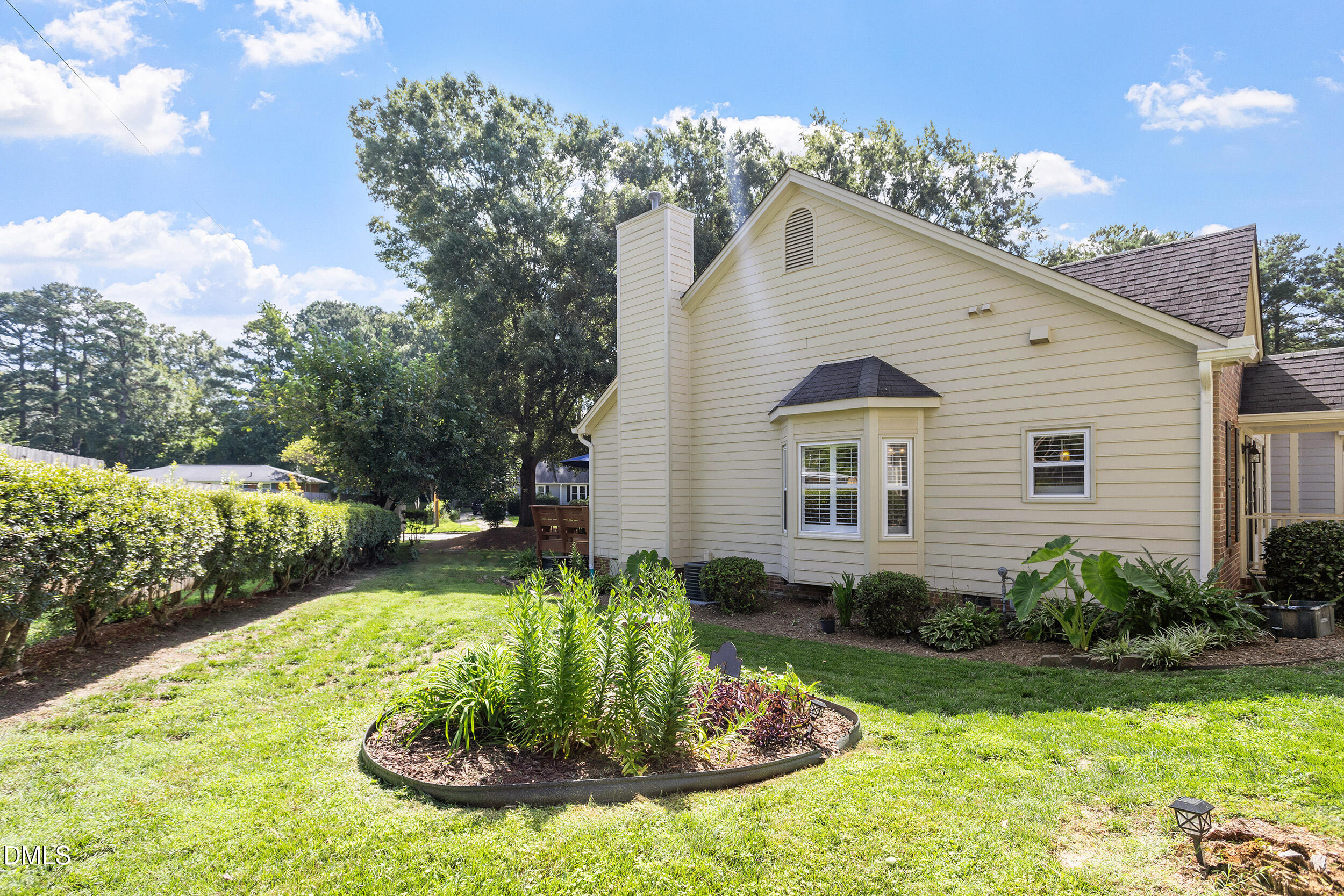 1238 Shadowbark Court Property Photo 28