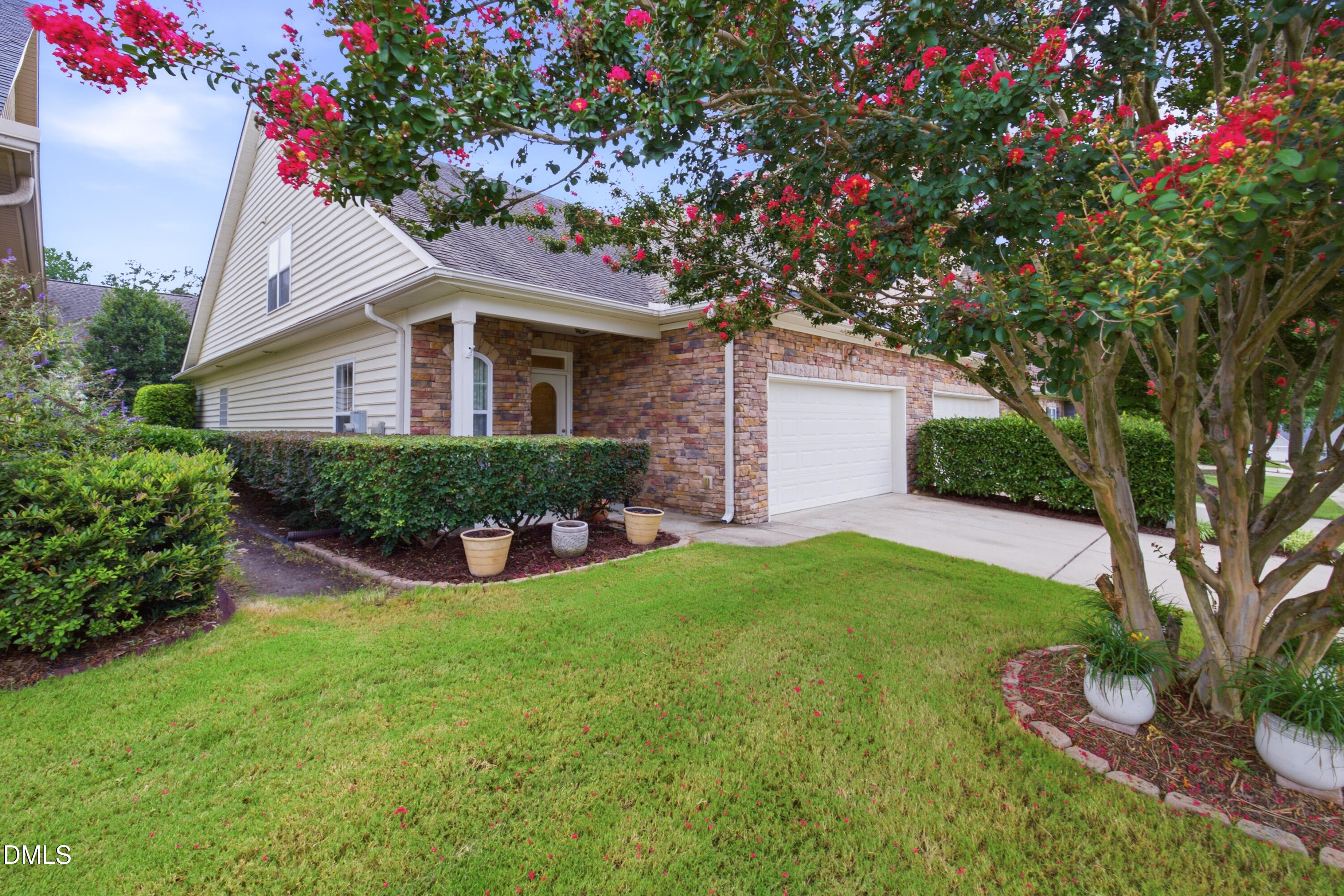 8009 Crookneck Drive Property Photo 5