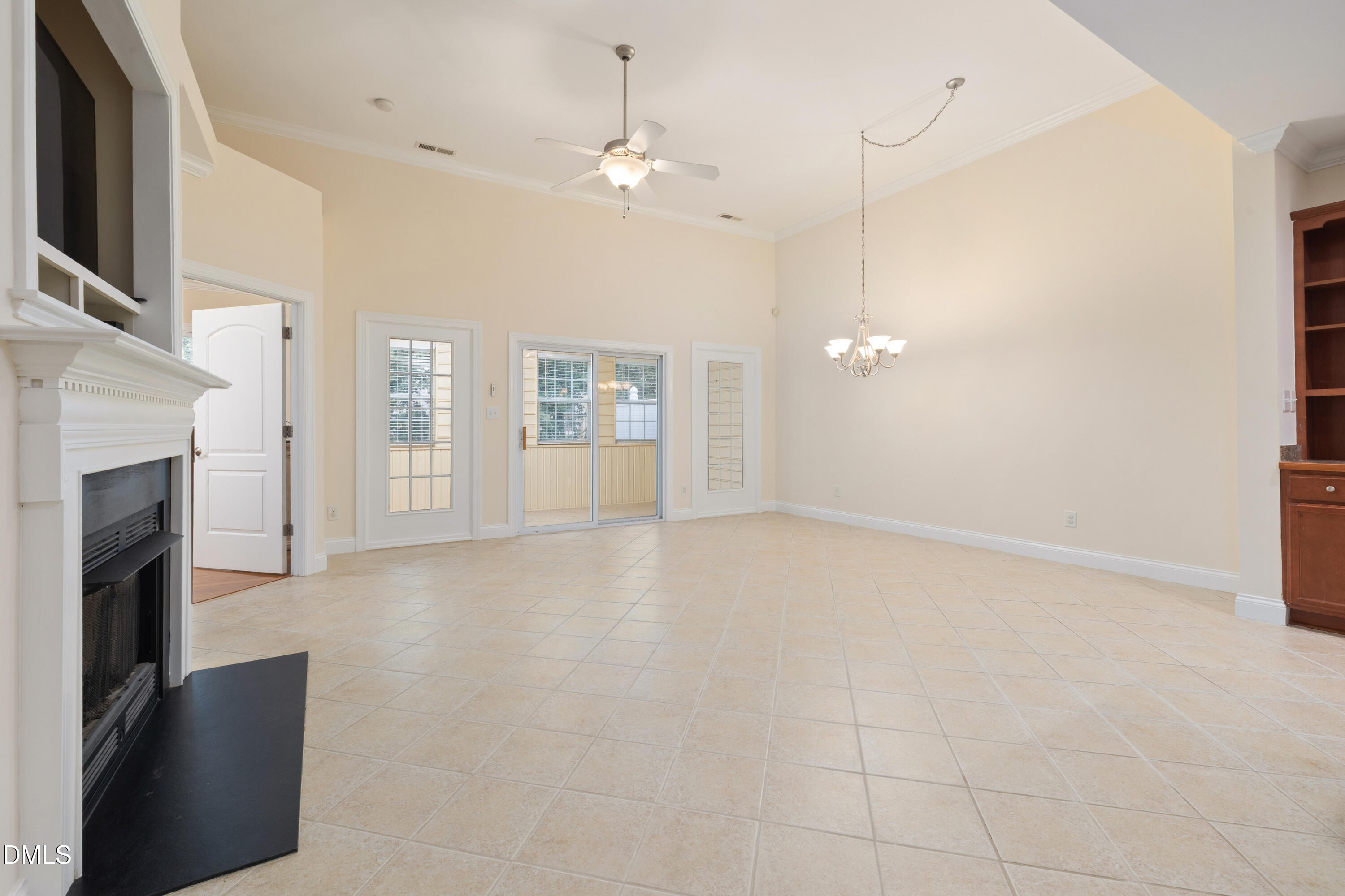 8009 Crookneck Drive Property Photo 16