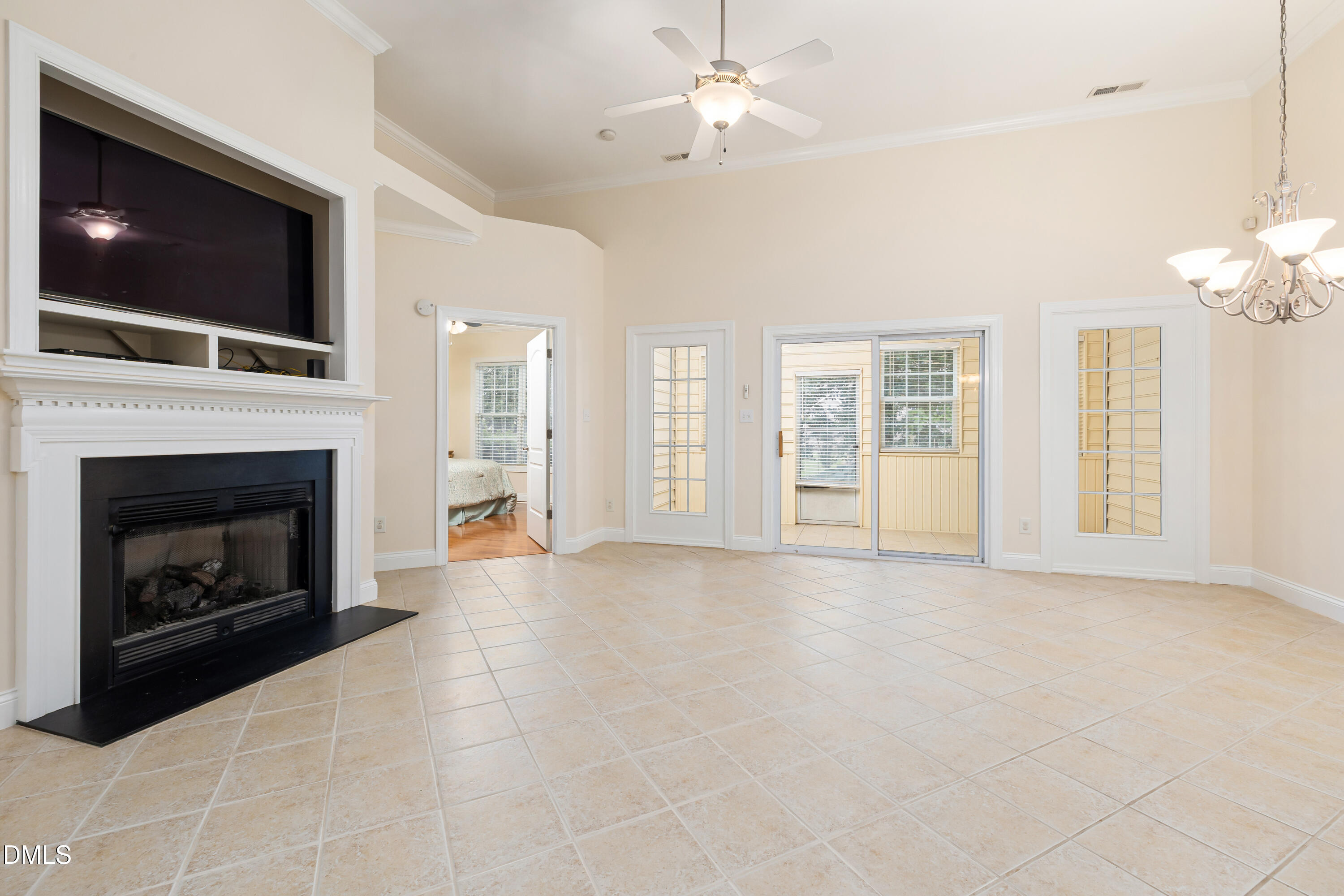 8009 Crookneck Drive Property Photo 19