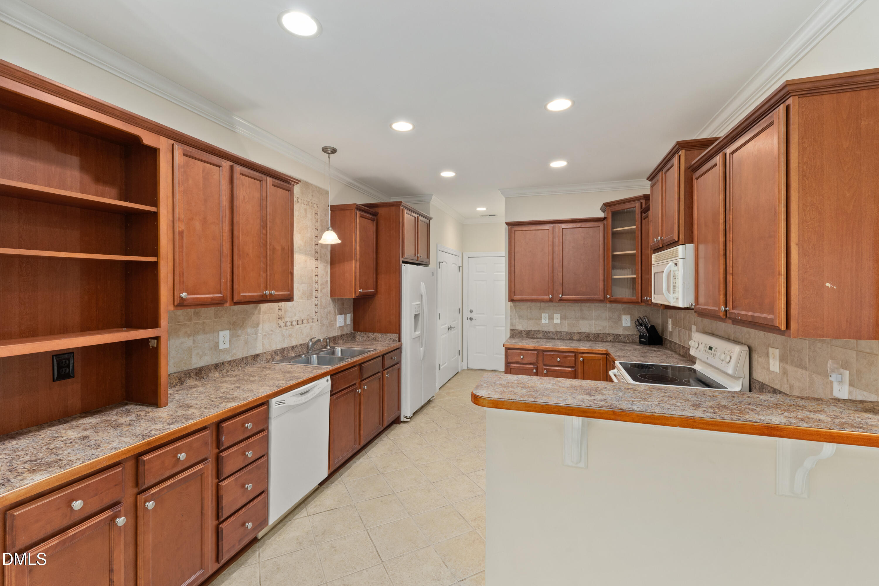 8009 Crookneck Drive Property Photo 23