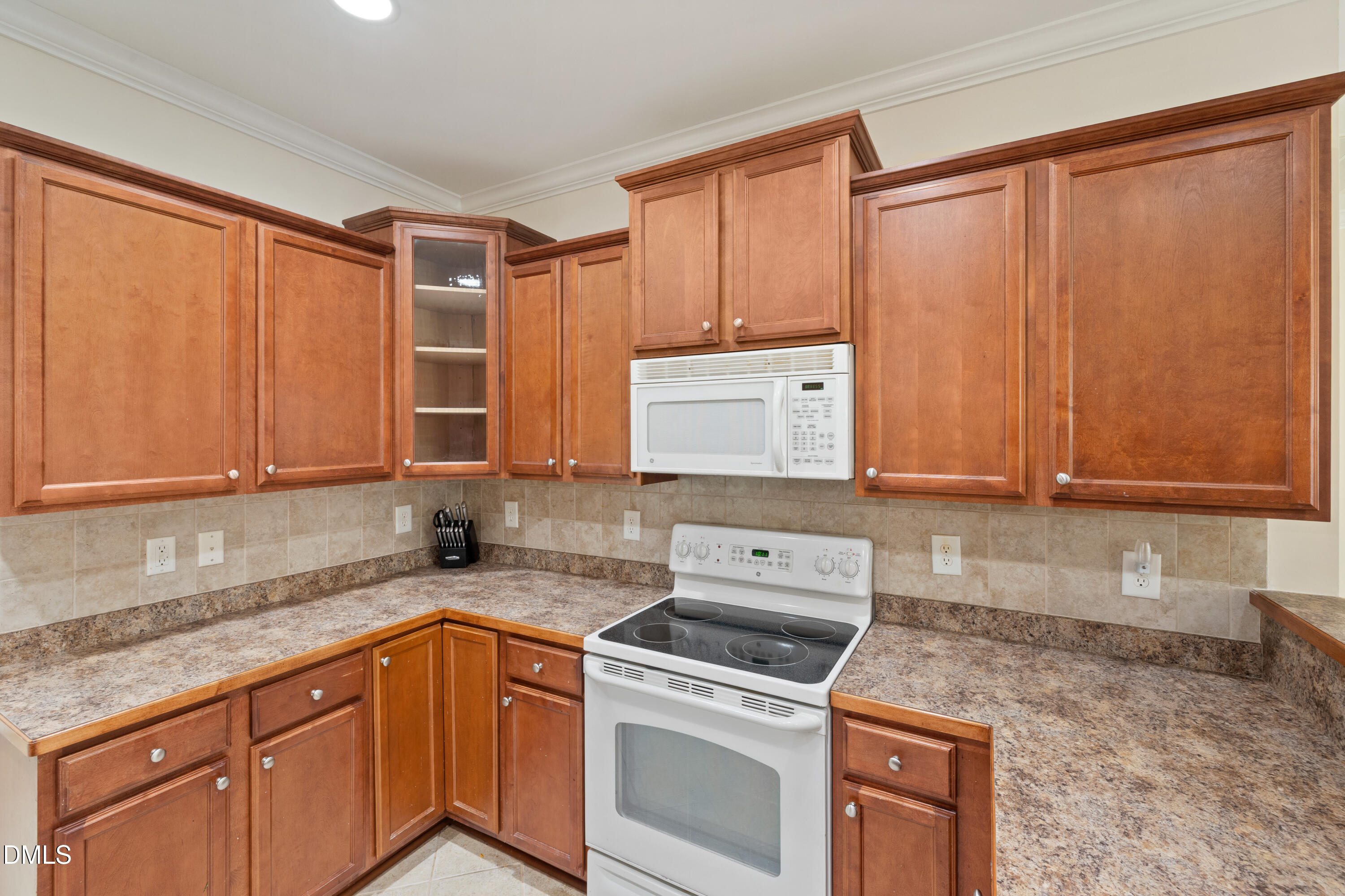 8009 Crookneck Drive Property Photo 24