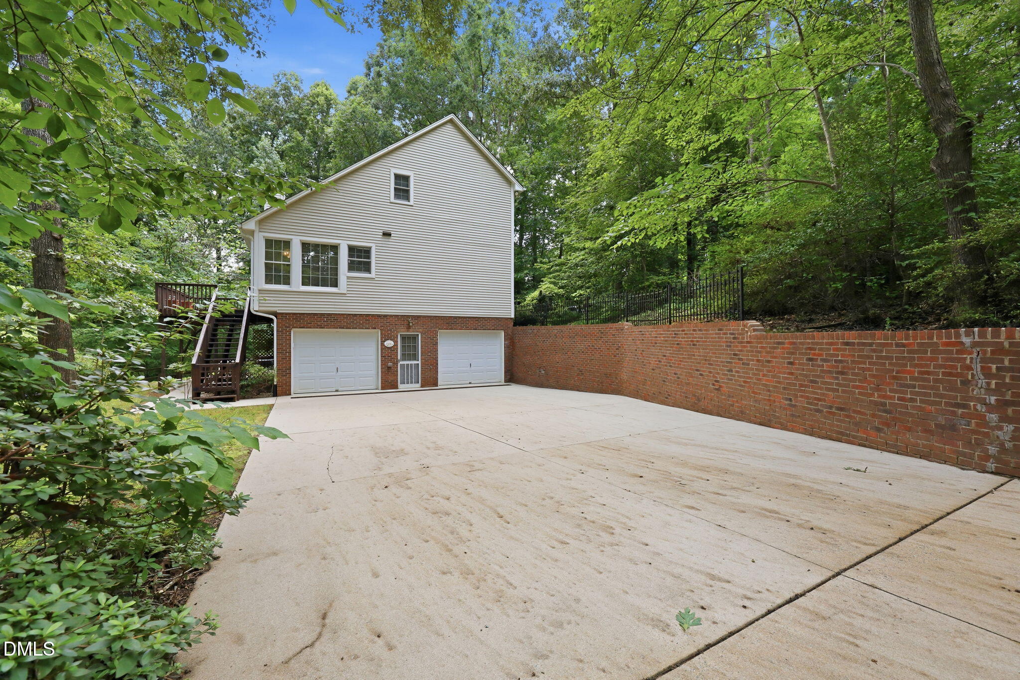 764 Indian Valley Drive Property Photo 3