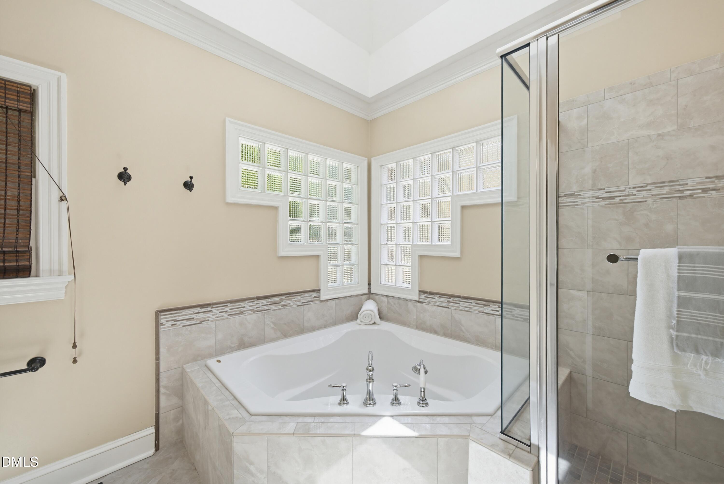6117 Weobley Lane Property Photo 34