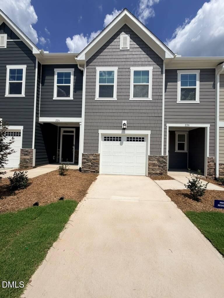 228 Deercroft Drive Property Photo 2