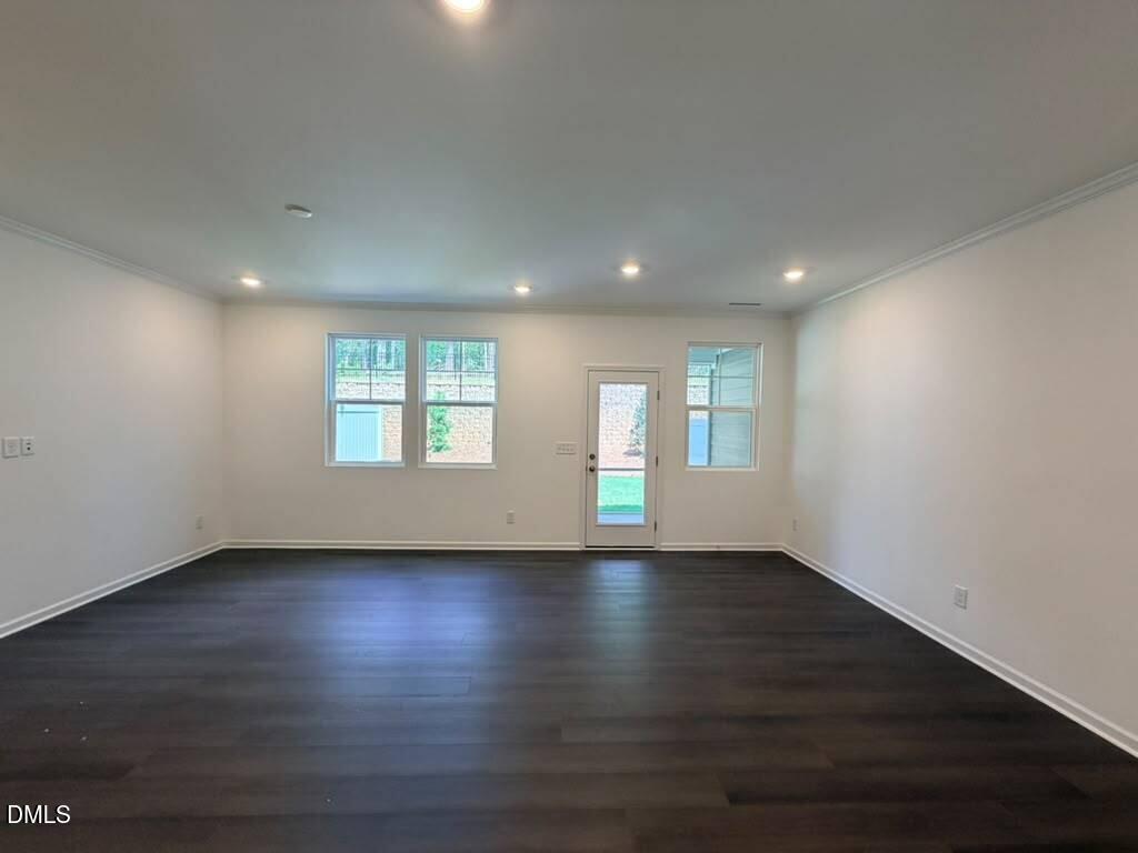 228 Deercroft Drive Property Photo 4