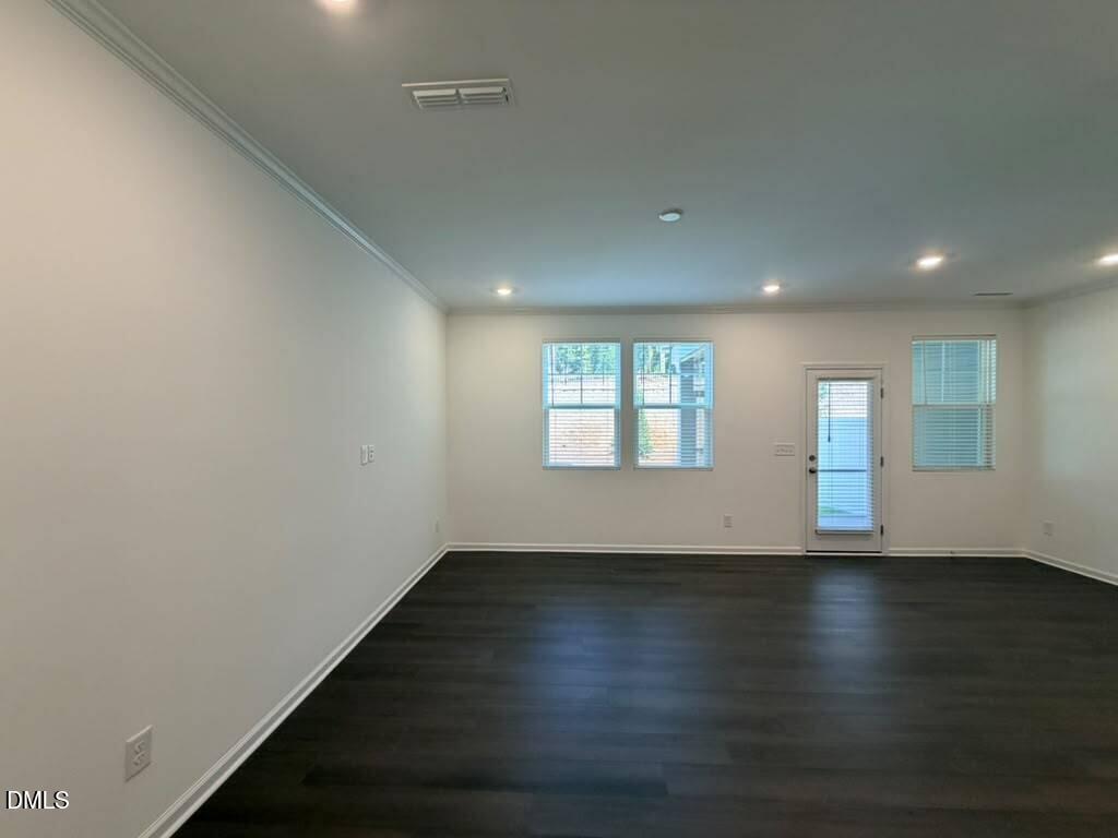 228 Deercroft Drive Property Photo 17