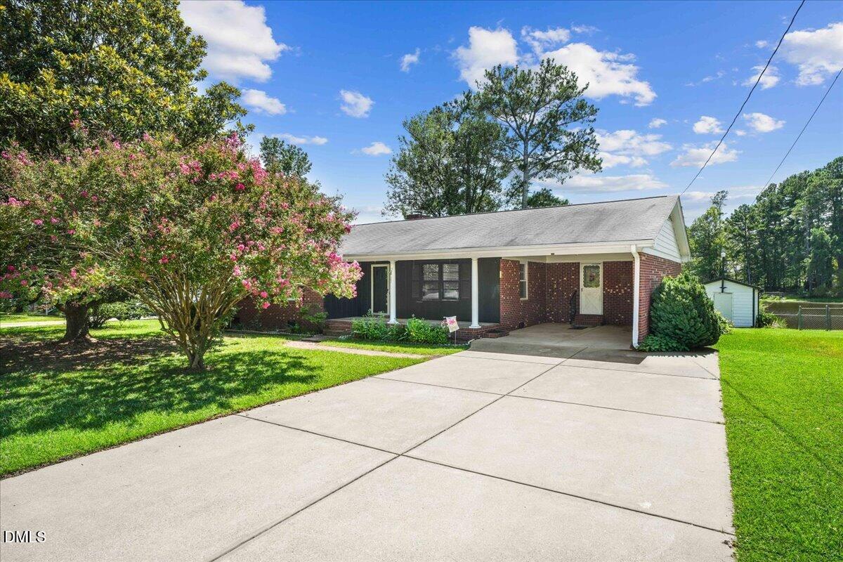 301 Flamingo Drive Property Photo 1
