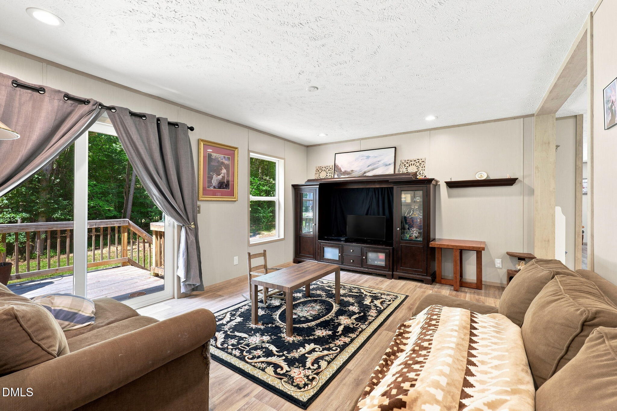 245 Oak Forest Lane Property Photo 4