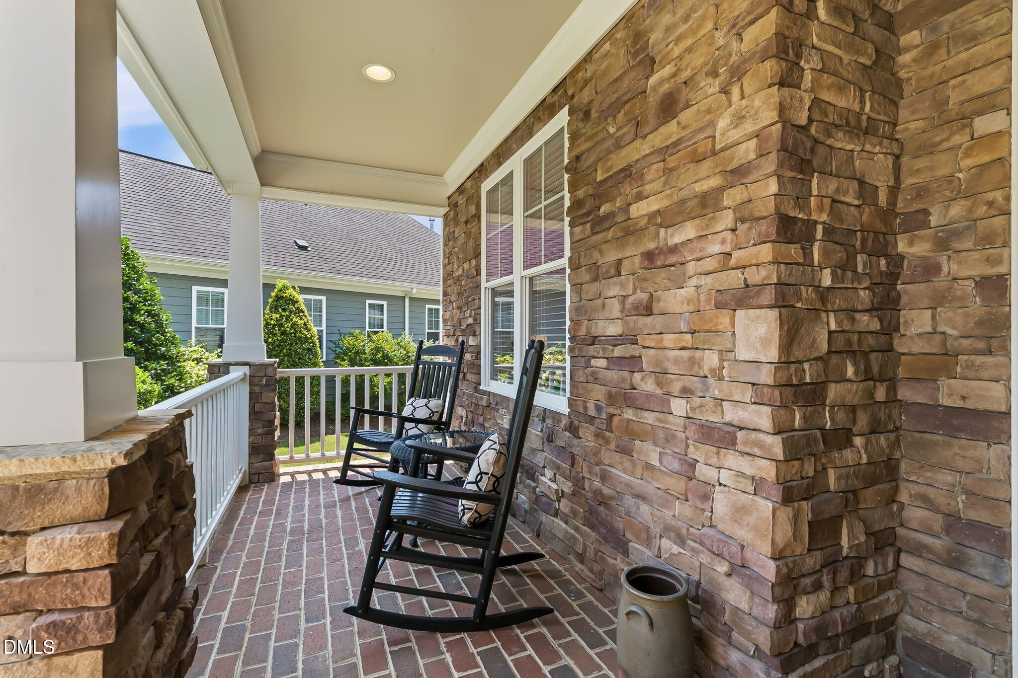 528 Dimock Way Property Photo 3