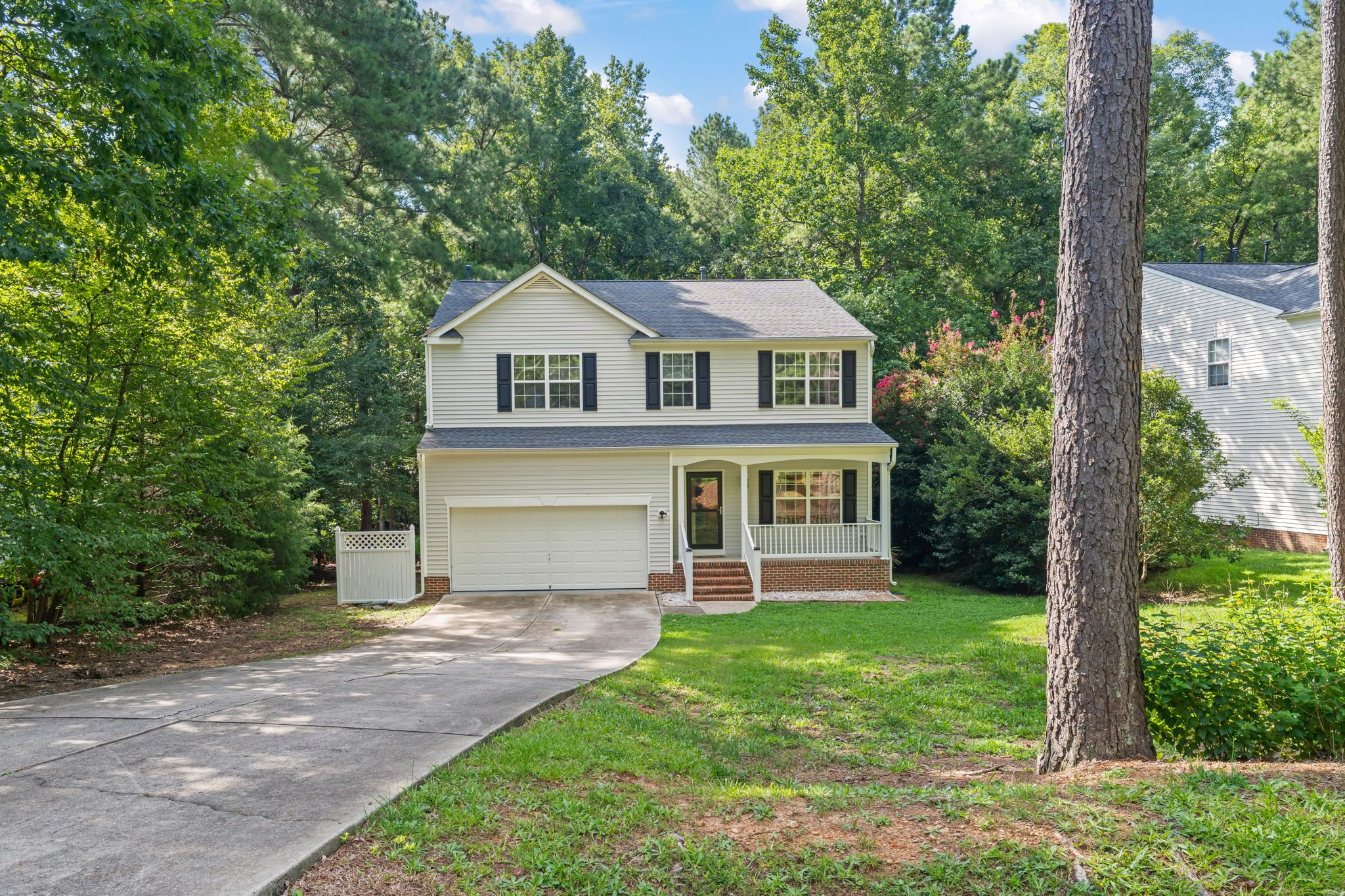 228 River Hills Drive Property Photo 1