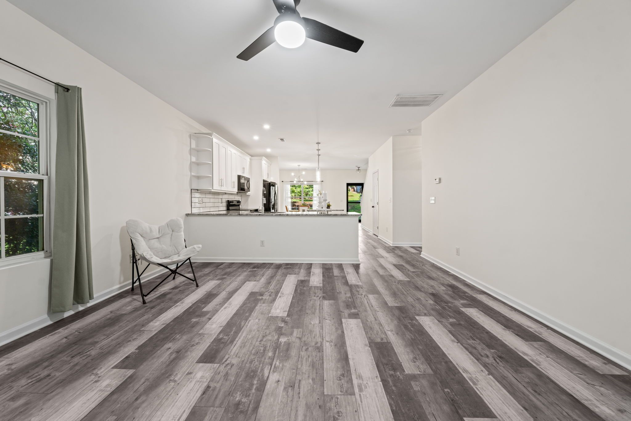 228 River Hills Drive Property Photo 17