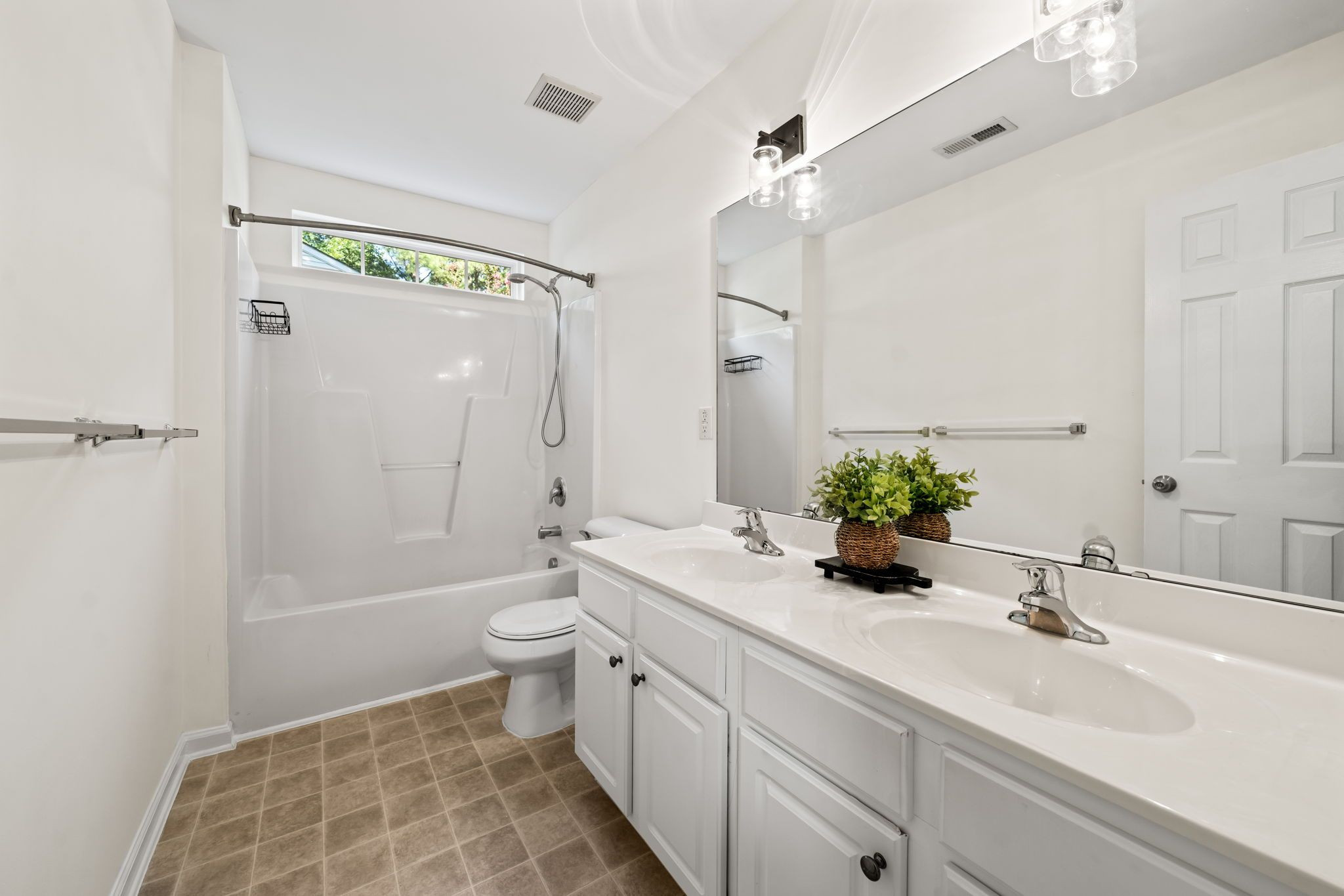 228 River Hills Drive Property Photo 28