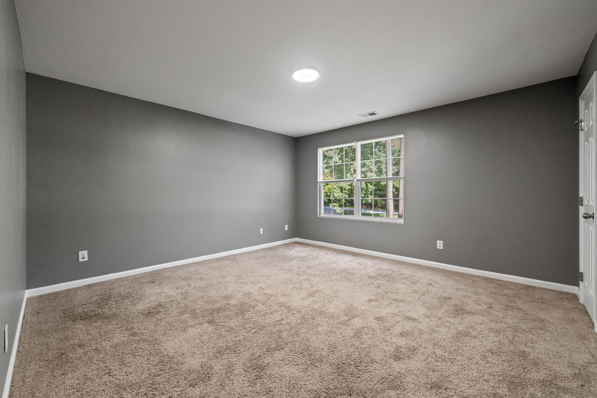 228 River Hills Drive Property Photo 30