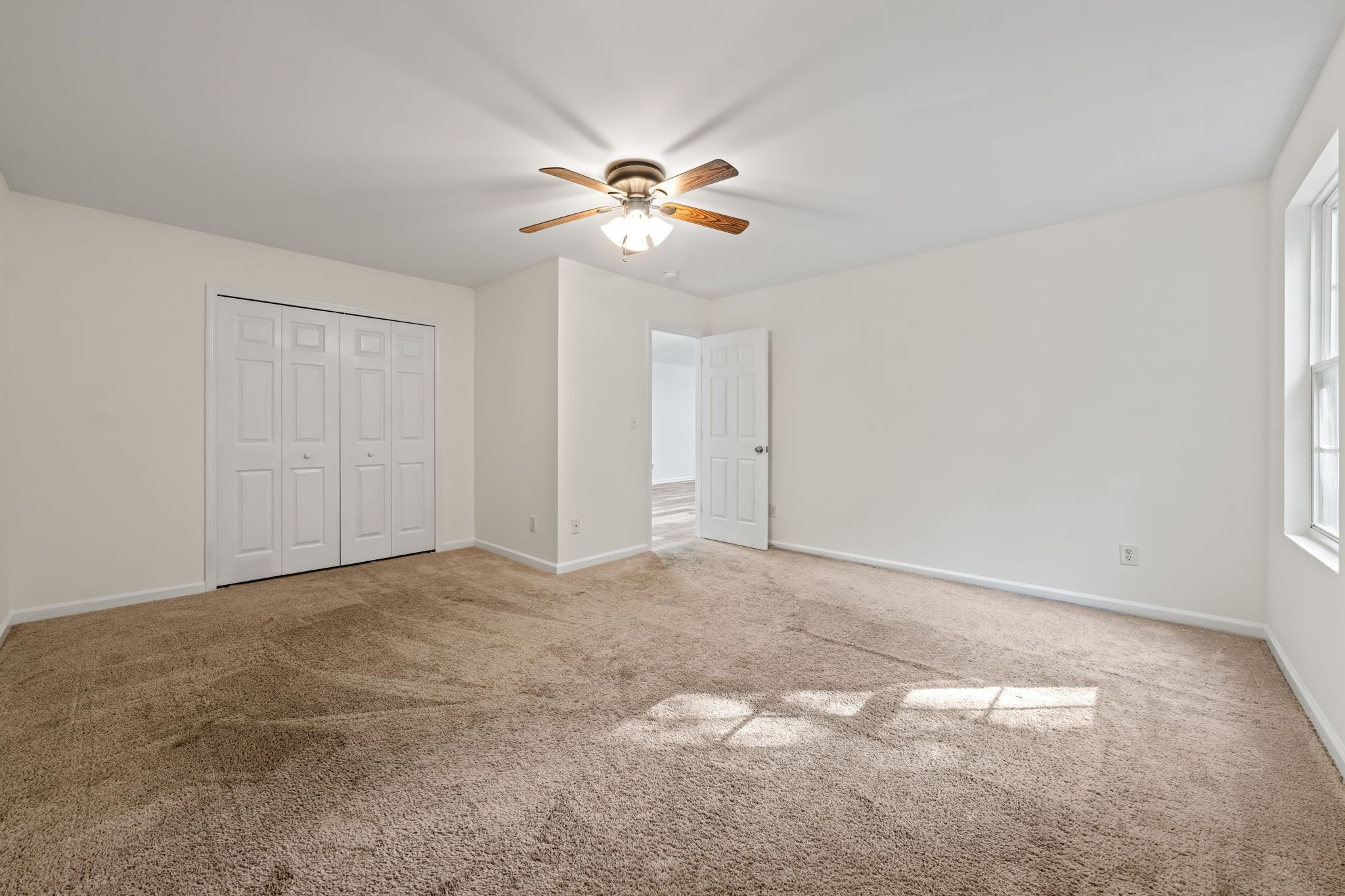 228 River Hills Drive Property Photo 34